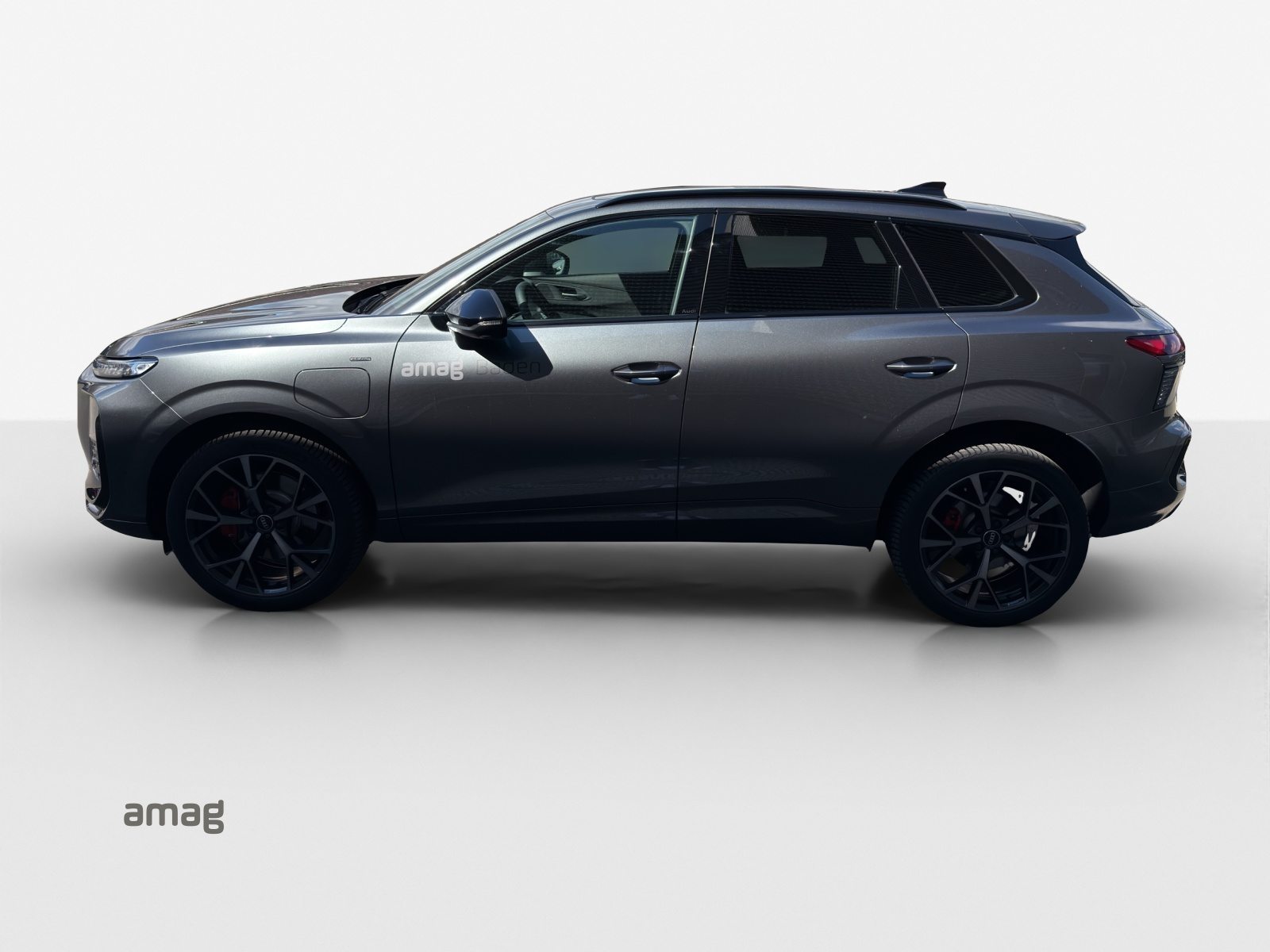 AUDI Q3 SUV e-hybrid 200 kW, Full-Hybrid Petrol/Electric, Ex-demonstrator, Automatic - 2