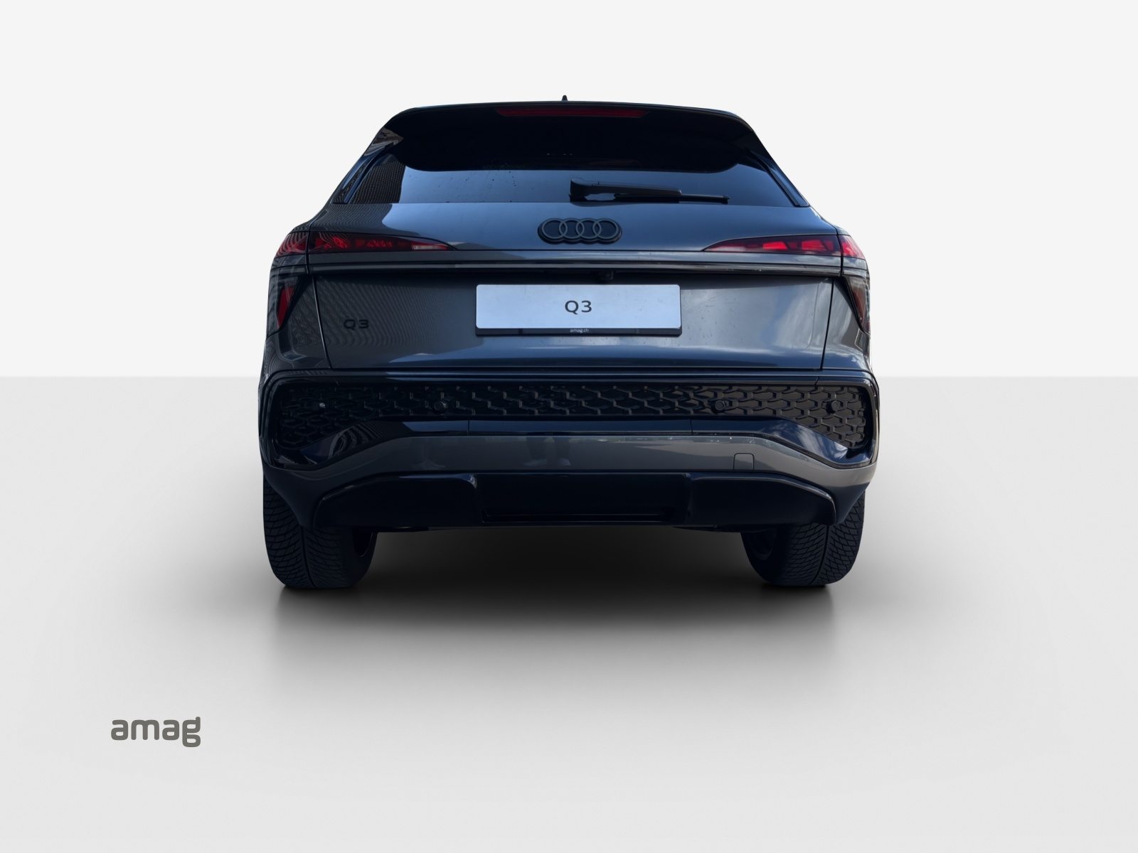 AUDI Q3 SUV e-hybrid 200 kW, Full-Hybrid Petrol/Electric, Ex-demonstrator, Automatic - 4