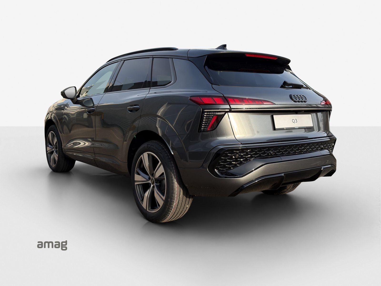 AUDI Q3 SUV TFSI 110 kW, Benzin, Vorführwagen, Automatik - 3