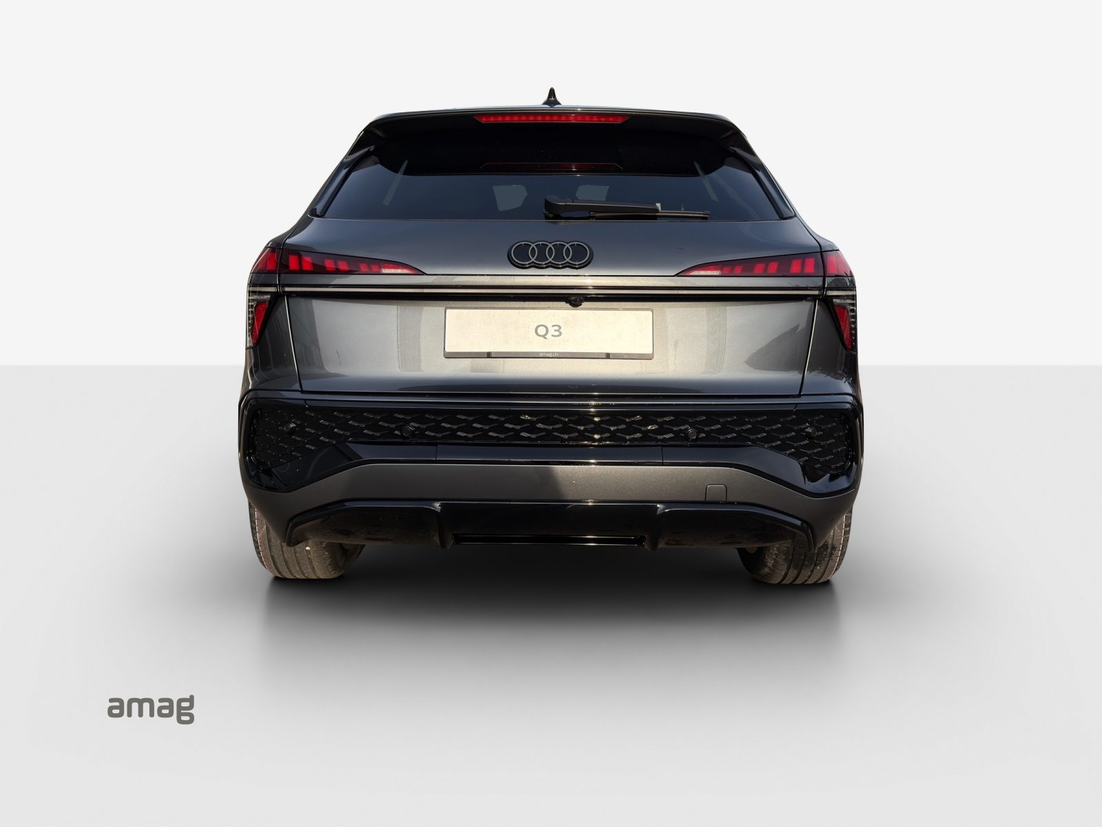 AUDI Q3 SUV TFSI 110 kW, Benzin, Vorführwagen, Automatik - 4