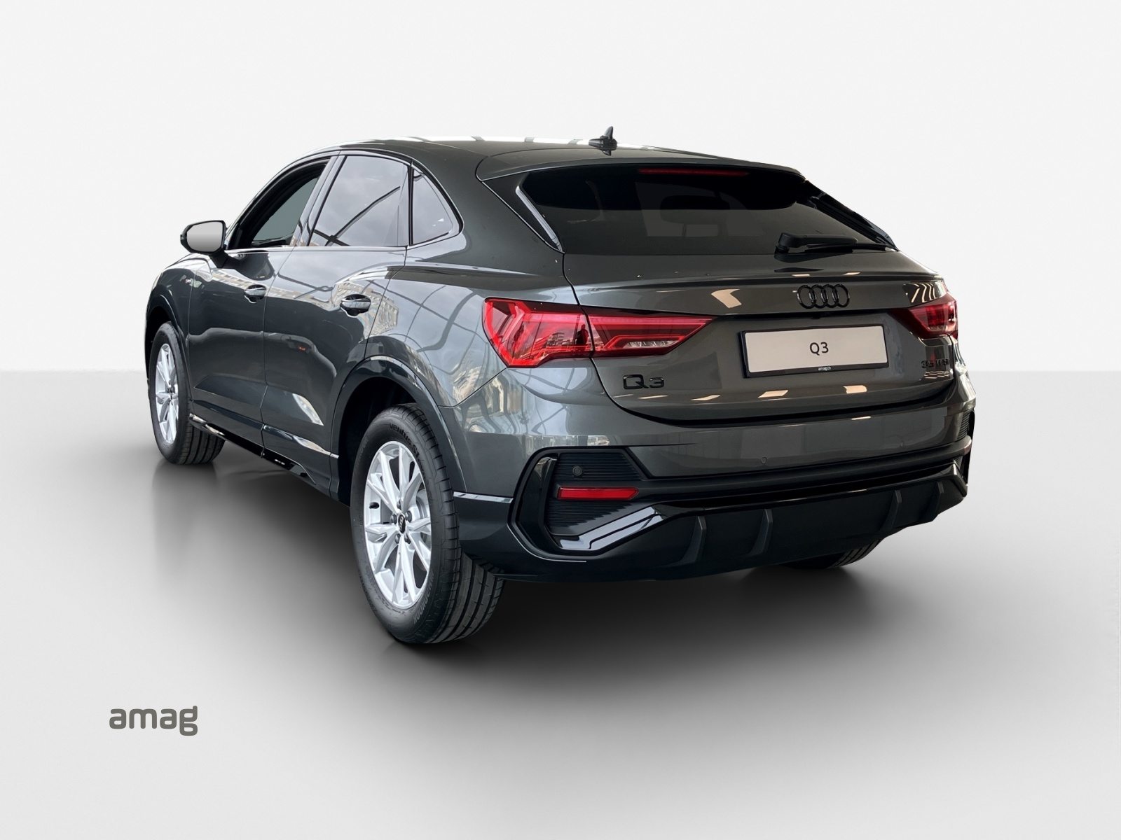 AUDI Q3 Sportback 35 TFSI S line Attraction, Petrol, Ex-demonstrator, Automatic - 3