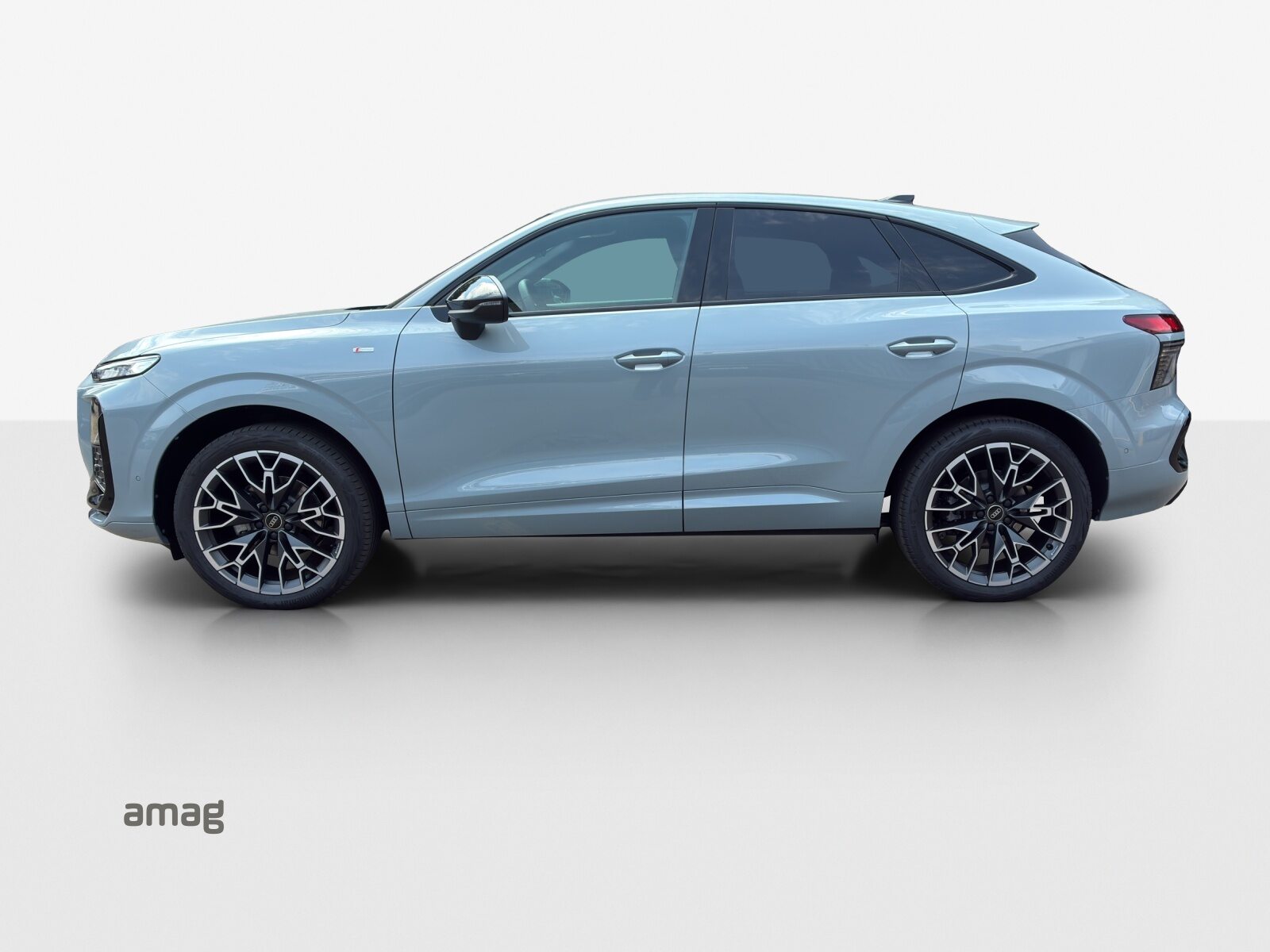 AUDI Q3 SB TFSI 110 kW, Petrol, Ex-demonstrator, Automatic - 2