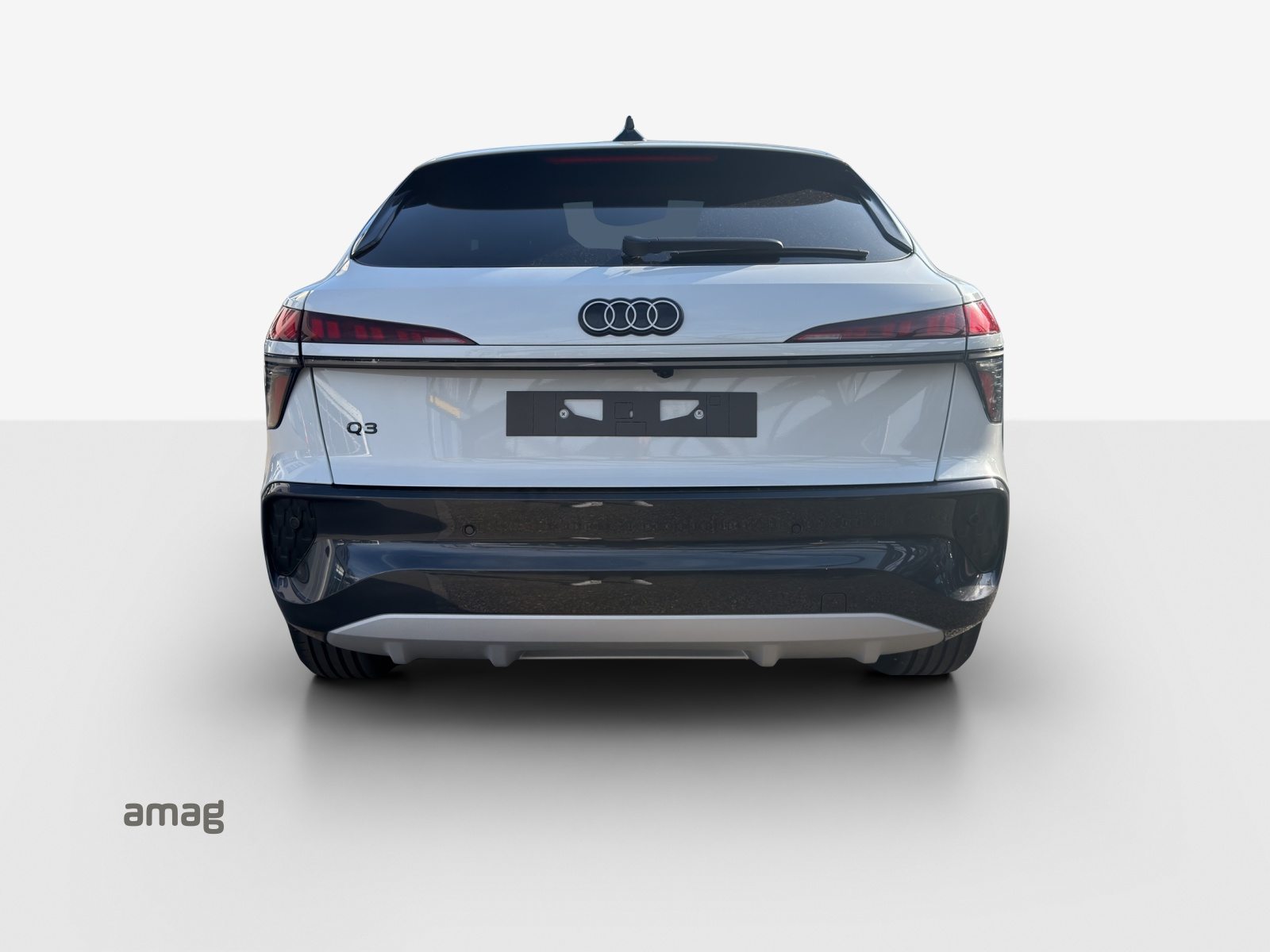 AUDI Q3 SB TFSI 110 kW, Essence, Voiture de démonstration, Automatique - 4