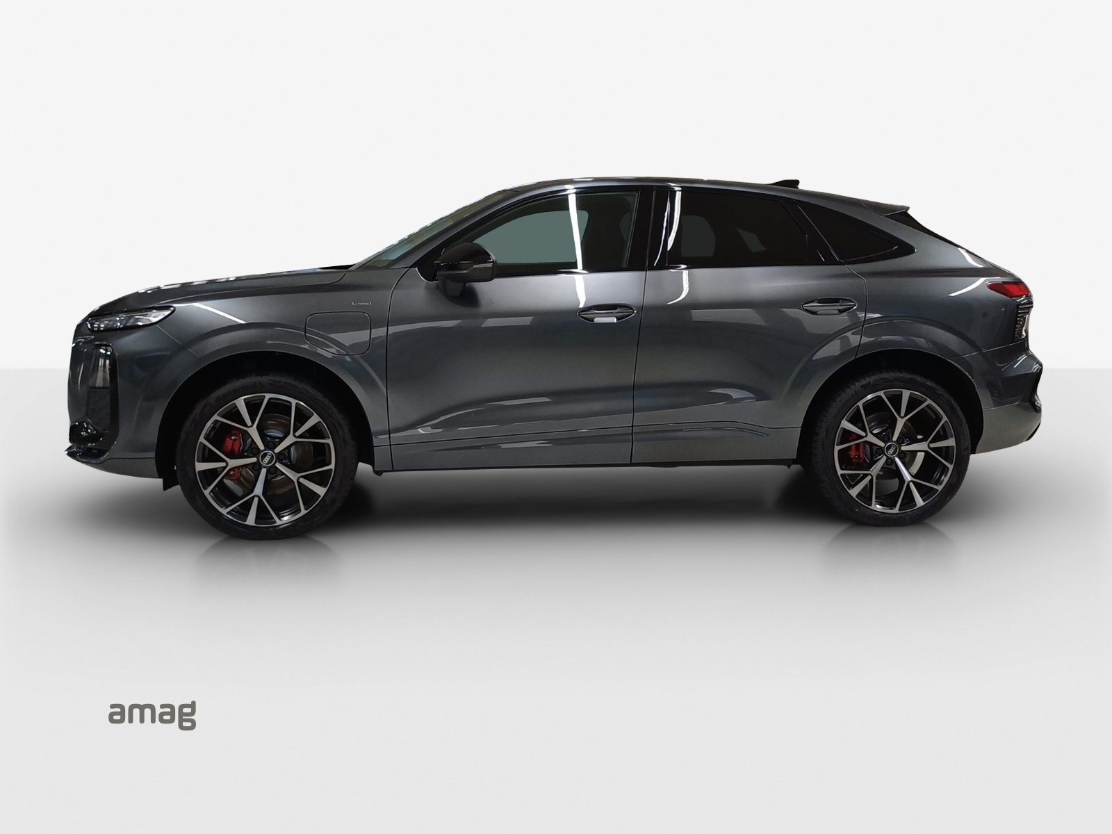 AUDI Q3 SB e-hybrid 200 kW, Voll-Hybrid Benzin/Elektro, Vorführwagen, Automatik - 2