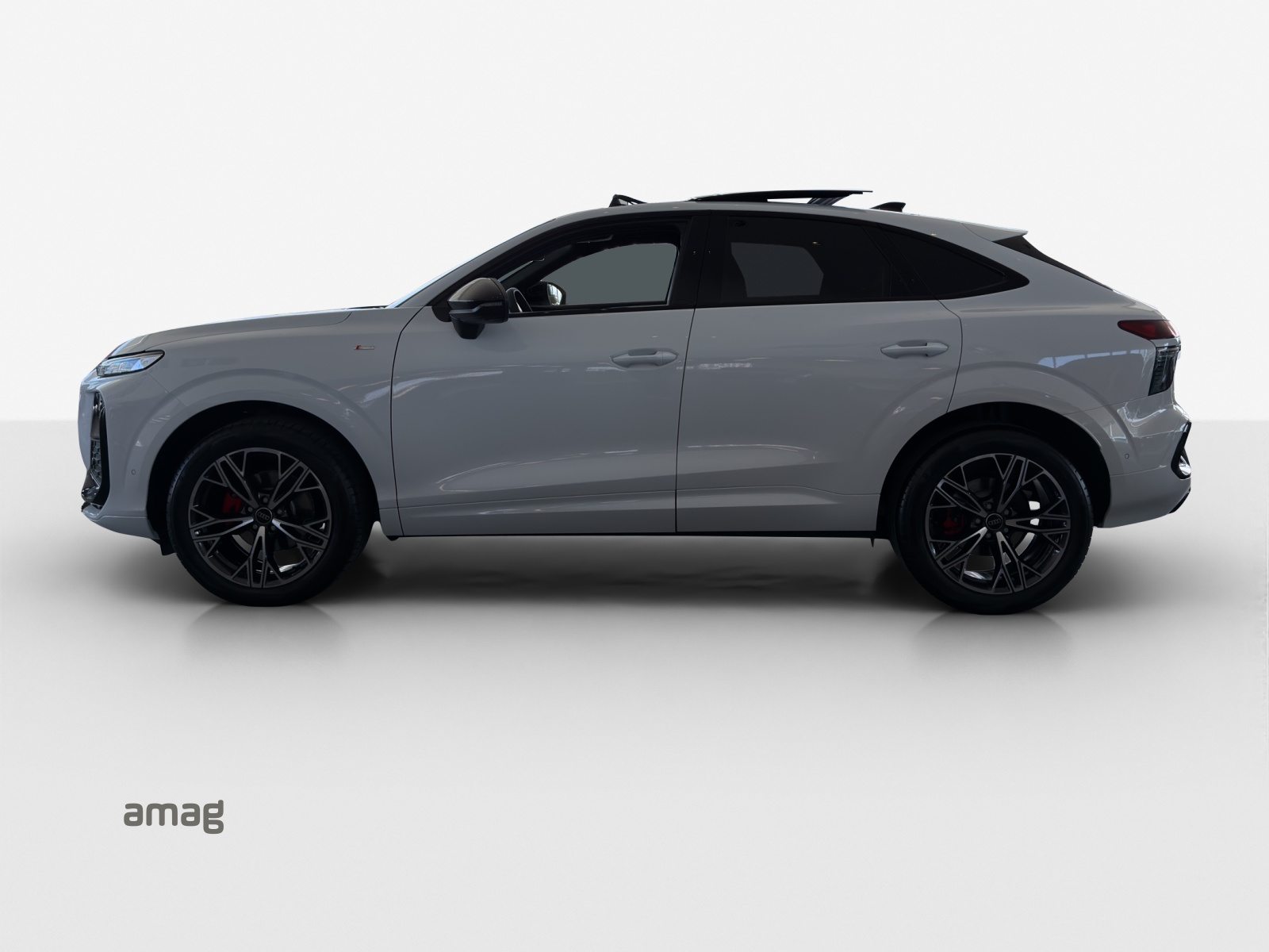 AUDI Q3 SB TFSI 110 kW, Petrol, Ex-demonstrator, Automatic - 2