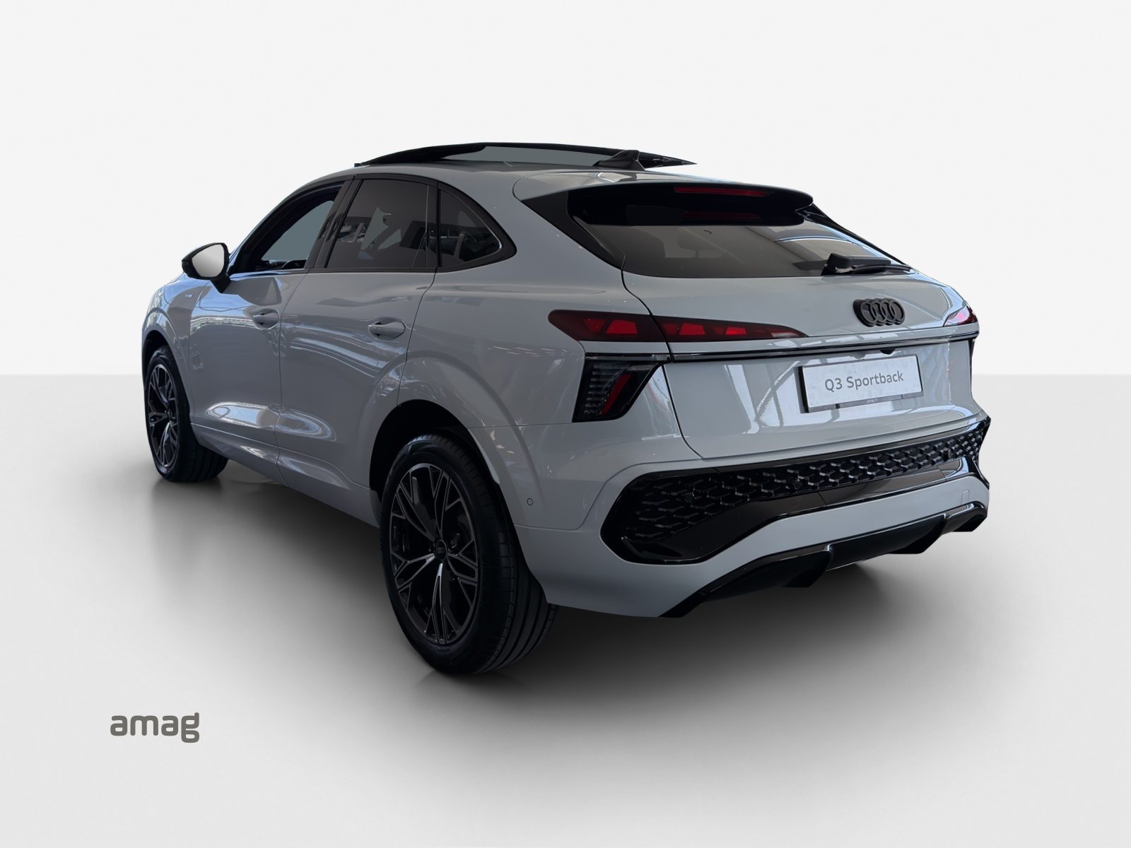 AUDI Q3 SB TFSI 110 kW, Petrol, Ex-demonstrator, Automatic - 3