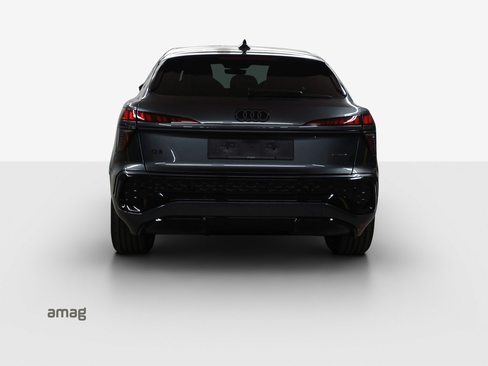 AUDI Q3 SB TFSI 195 kW, Essence, Voiture de démonstration, Automatique - 4