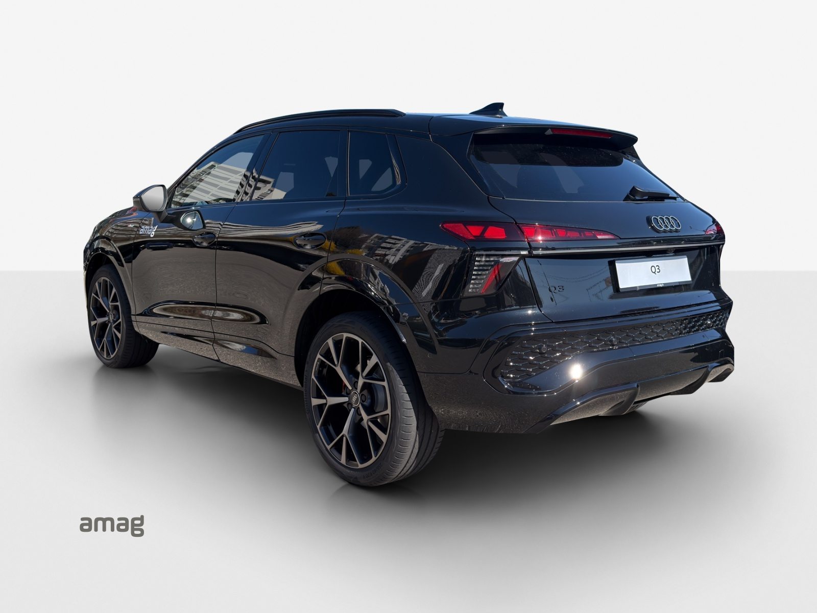 AUDI Q3 SUV TFSI 110 kW, Benzin, Vorführwagen, Automatik - 3