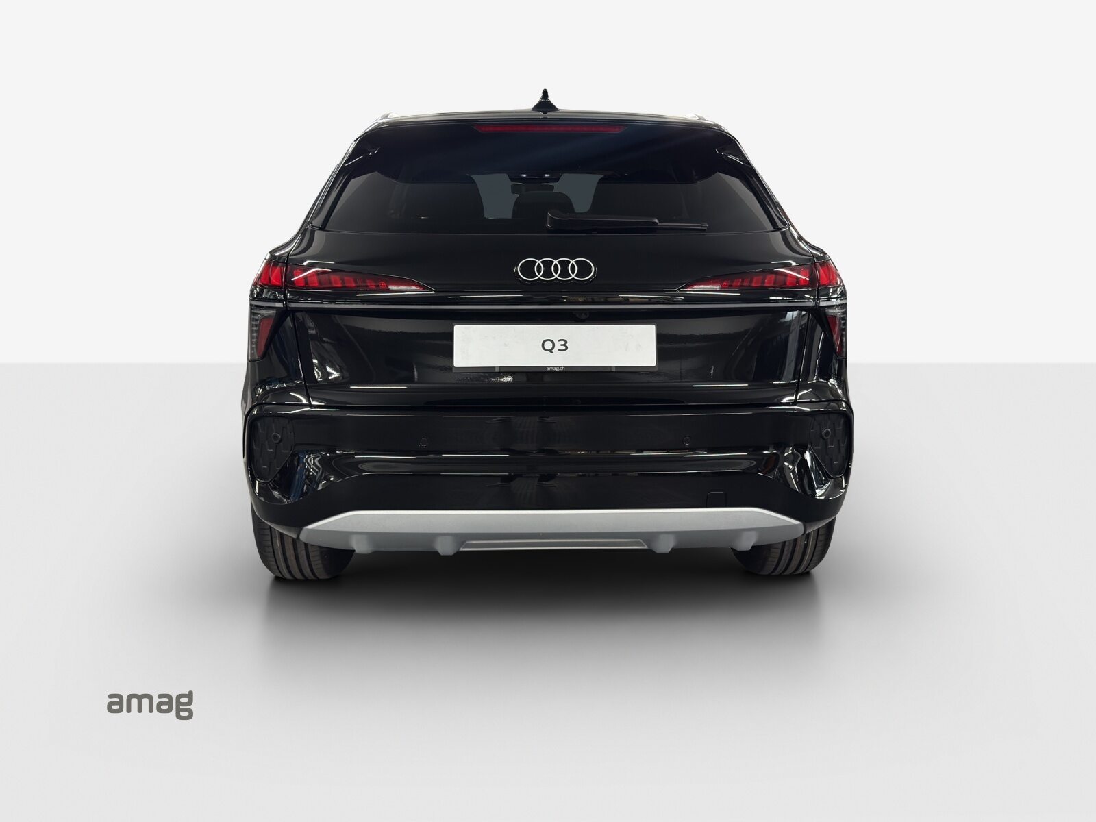 AUDI Q3 SUV TFSI 110 kW, Petrol, Ex-demonstrator, Automatic - 4
