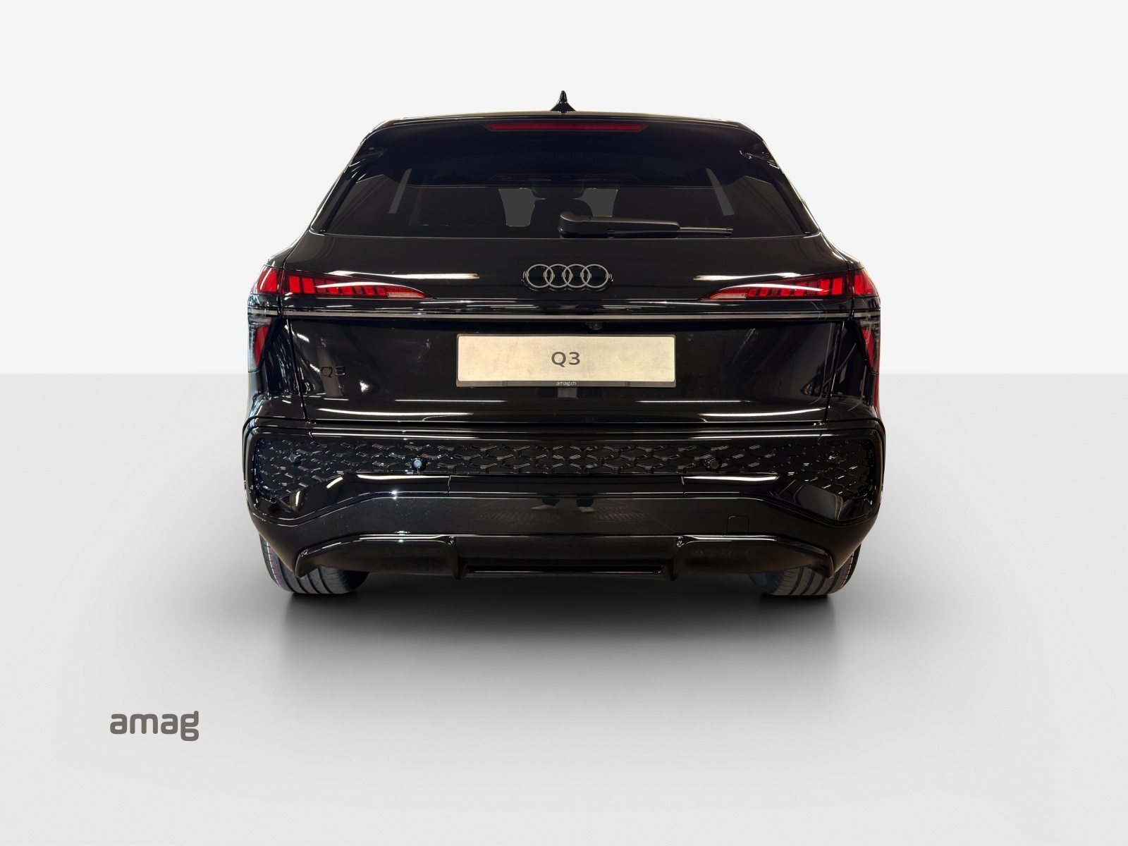AUDI Q3 SUV e-hybrid 200 kW, Voll-Hybrid Benzin/Elektro, Vorführwagen, Automatik - 4