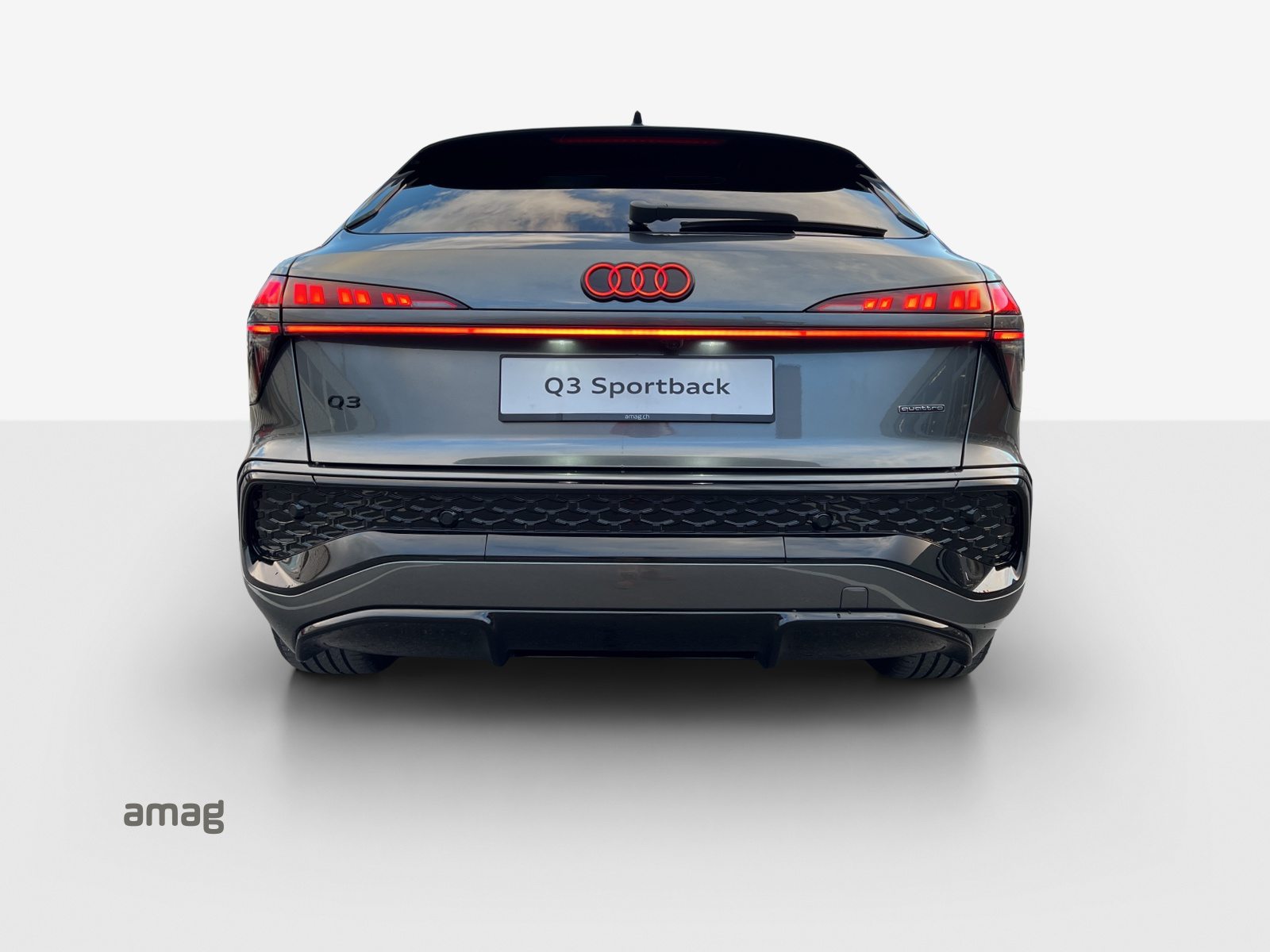 AUDI Q3 SB TFSI 195 kW, Essence, Voiture de démonstration, Automatique - 4