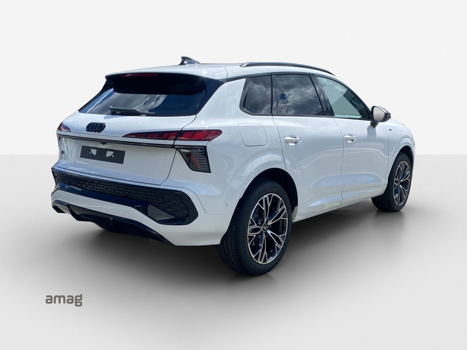AUDI Q3 SUV TFSI 110 kW, Essence, Voiture de démonstration, Automatique - 5