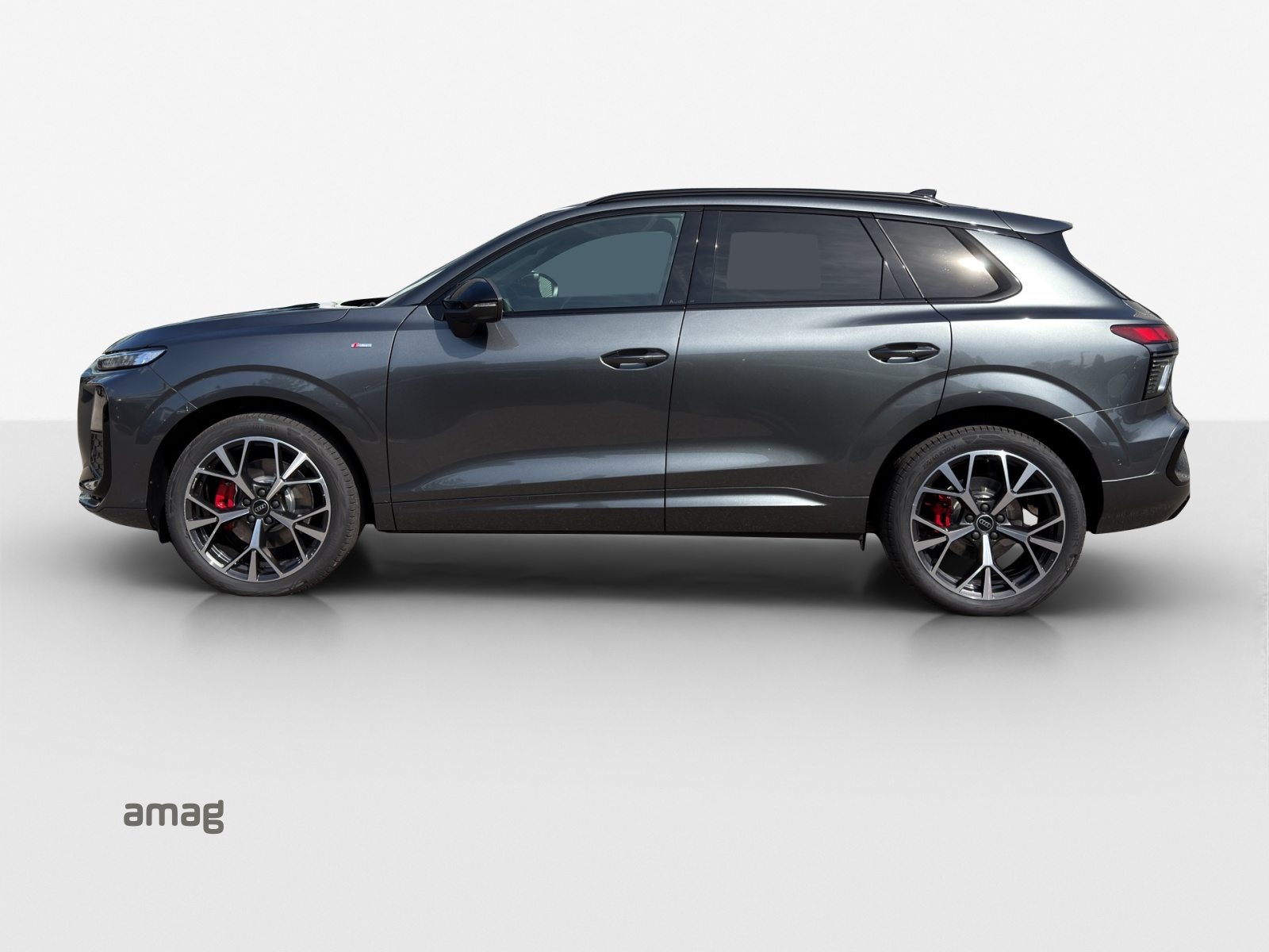 AUDI Q3 SUV TFSI 195 kW, Benzin, Vorführwagen, Automatik - 2