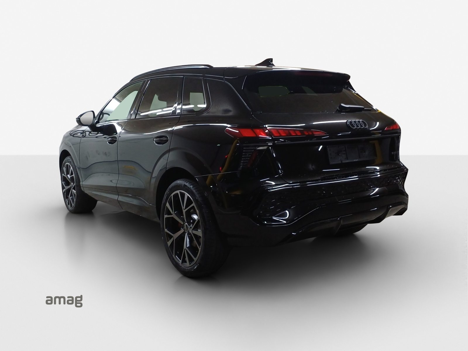 AUDI Q3 SUV TFSI 195 kW, Benzin, Vorführwagen, Automatik - 3