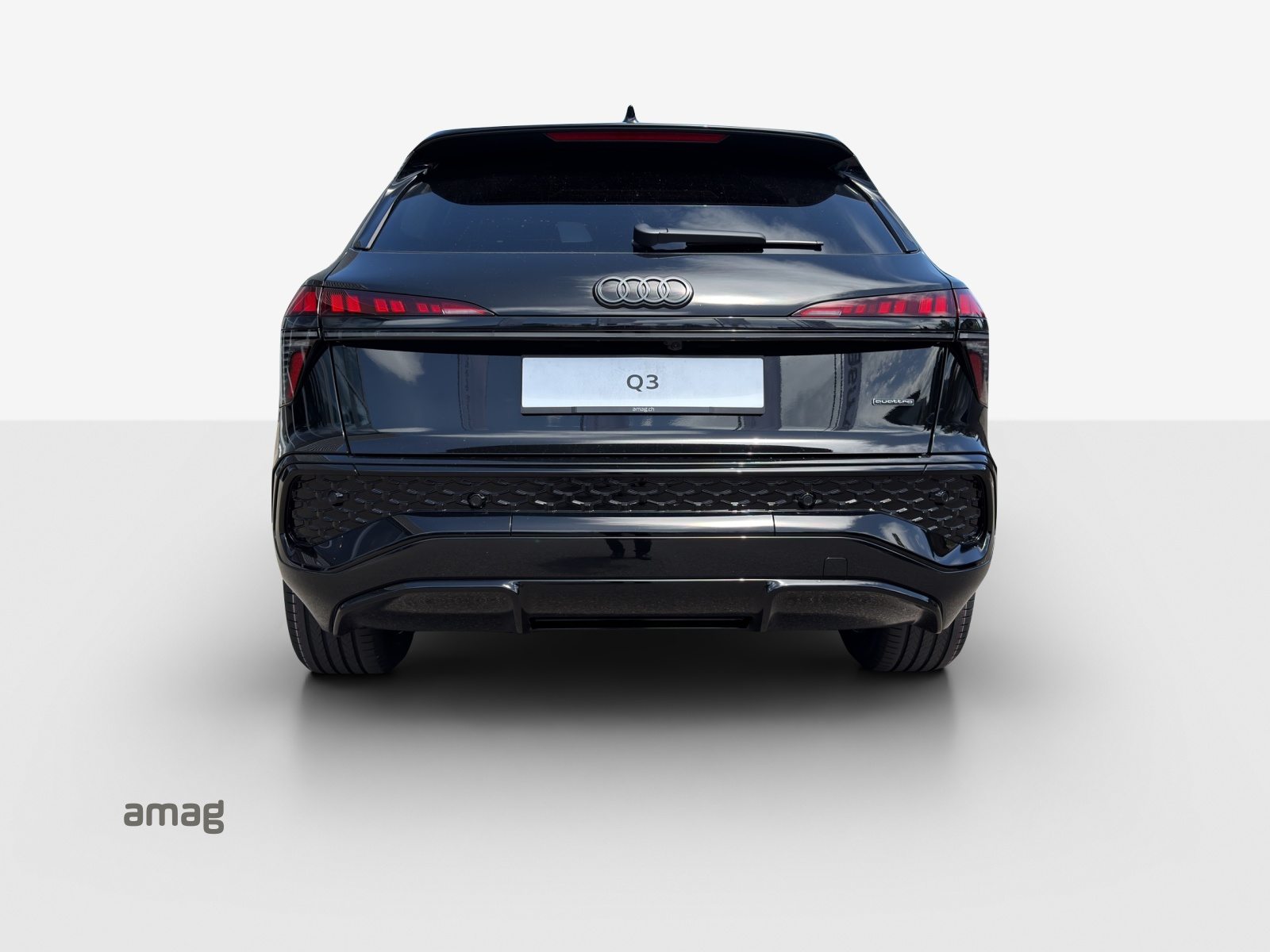 AUDI Q3 SUV TFSI 195 kW, Essence, Voiture de démonstration, Automatique - 4