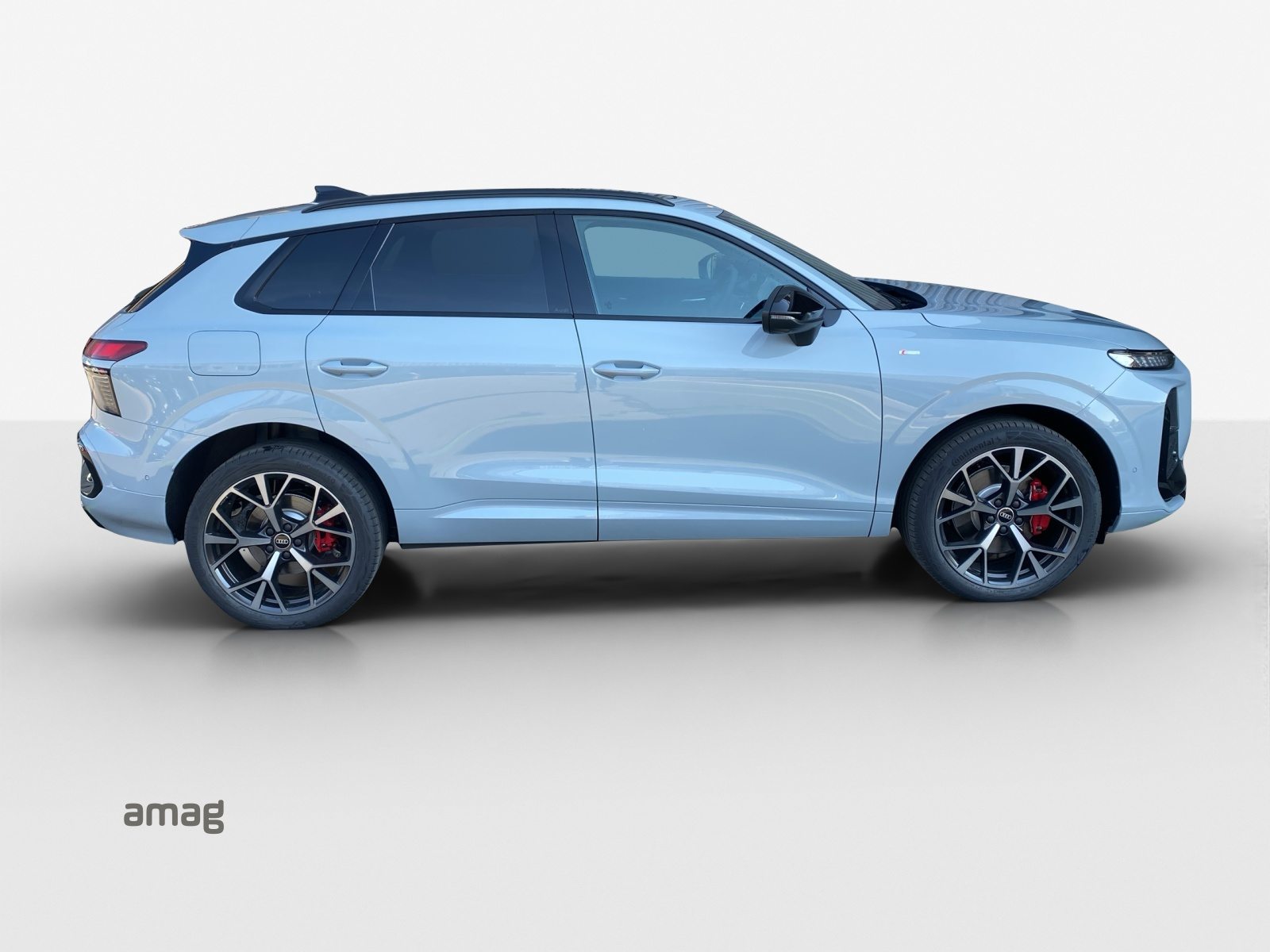 AUDI Q3 SUV TFSI 195 kW, Benzin, Vorführwagen, Automatik - 2