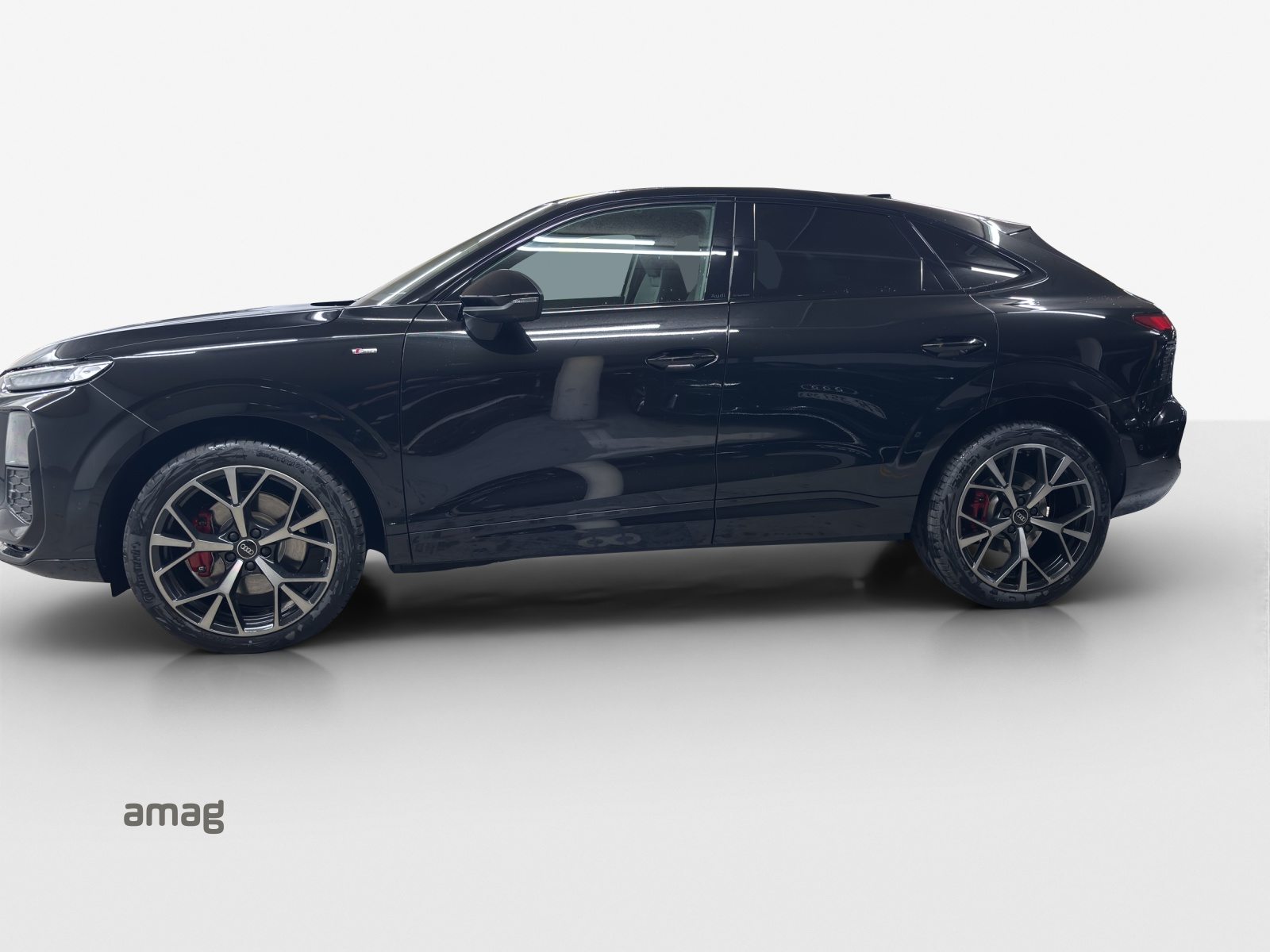 AUDI Q3 SB TFSI 195 kW, Petrol, Ex-demonstrator, Automatic - 2
