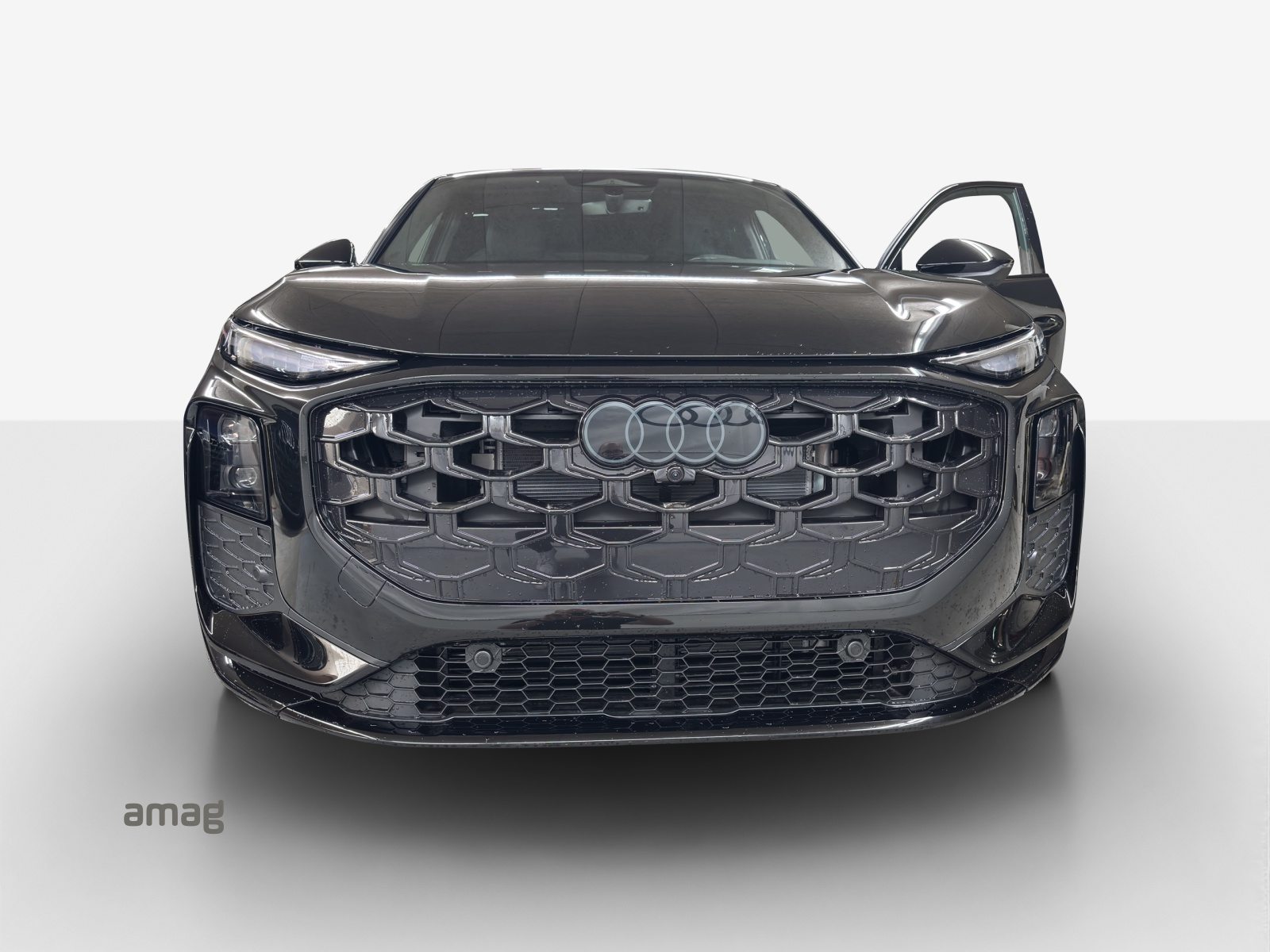 AUDI Q3 SB TFSI 195 kW, Petrol, Ex-demonstrator, Automatic - 7