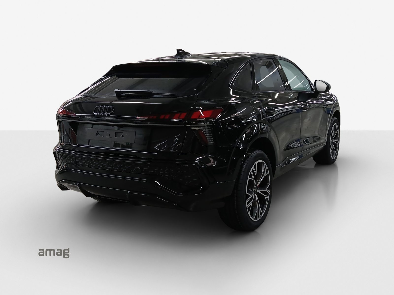 AUDI Q3 SB e-hybrid 200 kW, Full-Hybrid Petrol/Electric, Ex-demonstrator, Automatic - 5