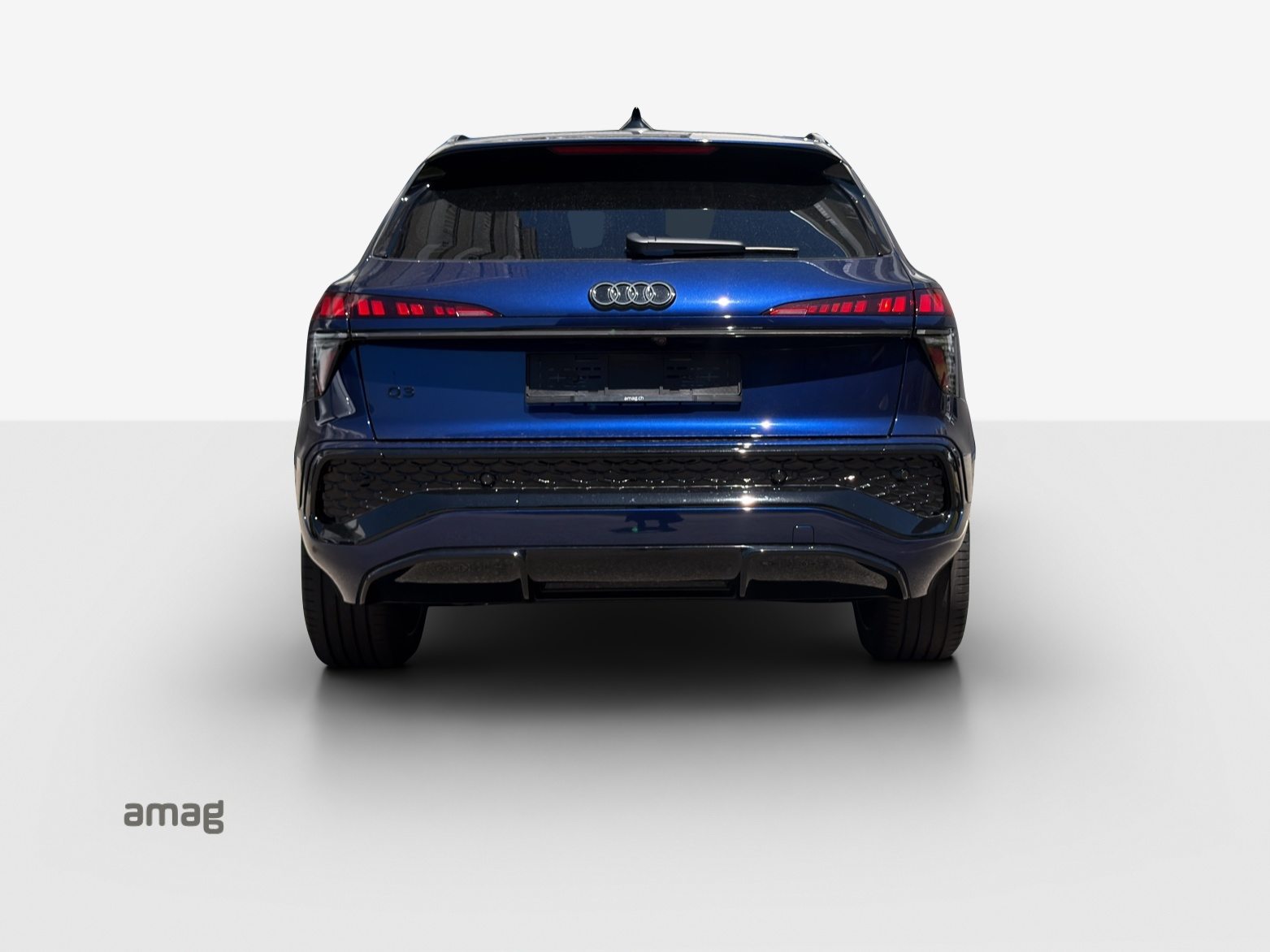 AUDI Q3 SUV TFSI 110 kW, Petrol, Ex-demonstrator, Automatic - 4
