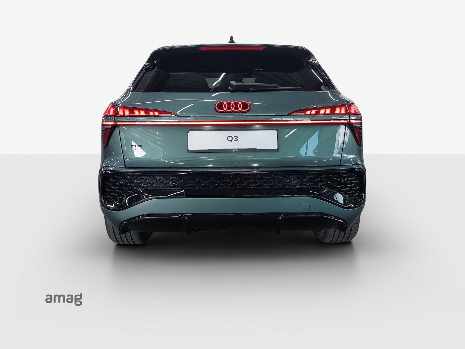 AUDI Q3 SUV TFSI 110 kW, Benzin, Vorführwagen, Automatik - 4