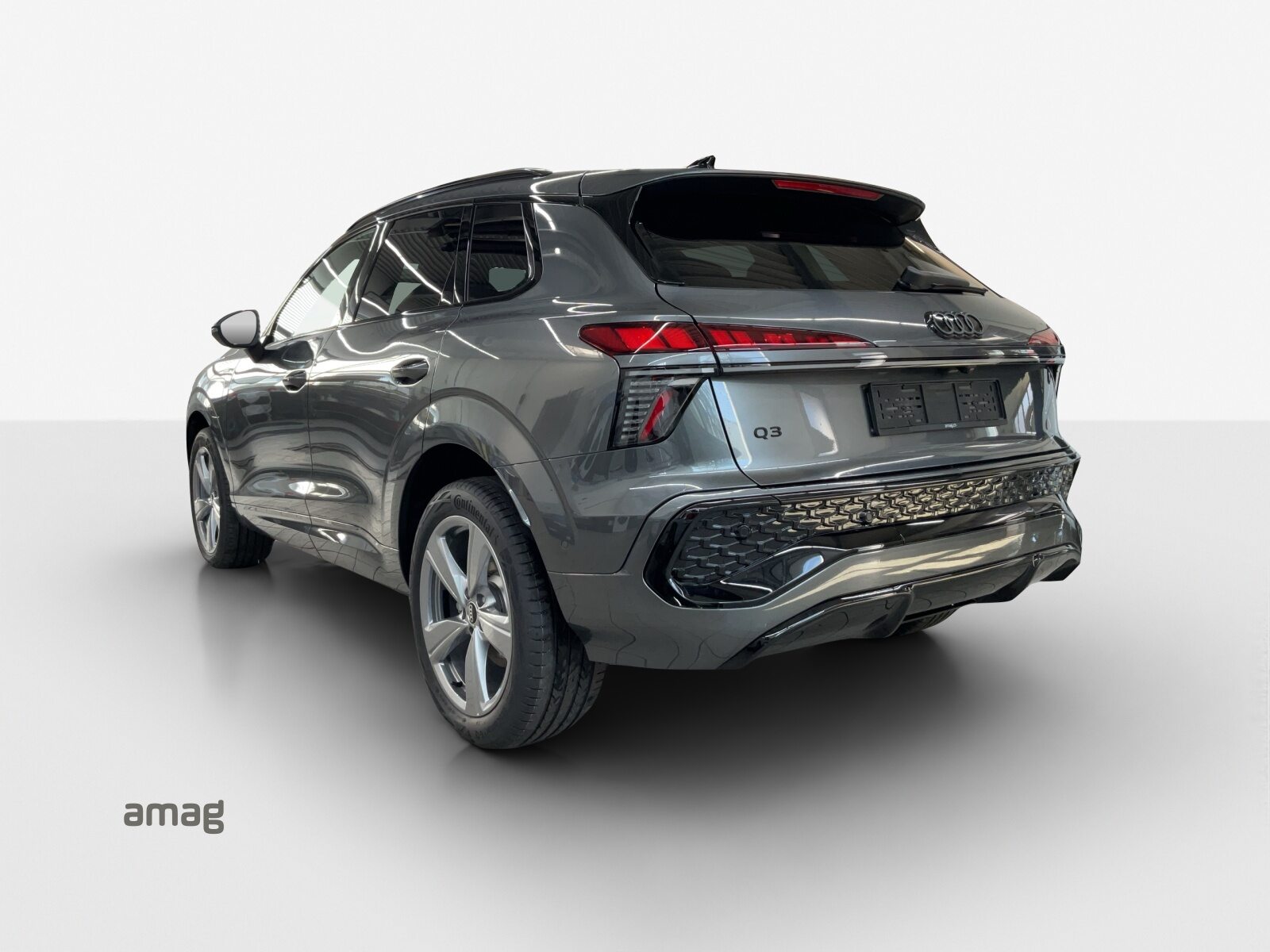 AUDI Q3 SUV e-hybrid 200 kW, Full-Hybrid Petrol/Electric, Ex-demonstrator, Automatic - 3
