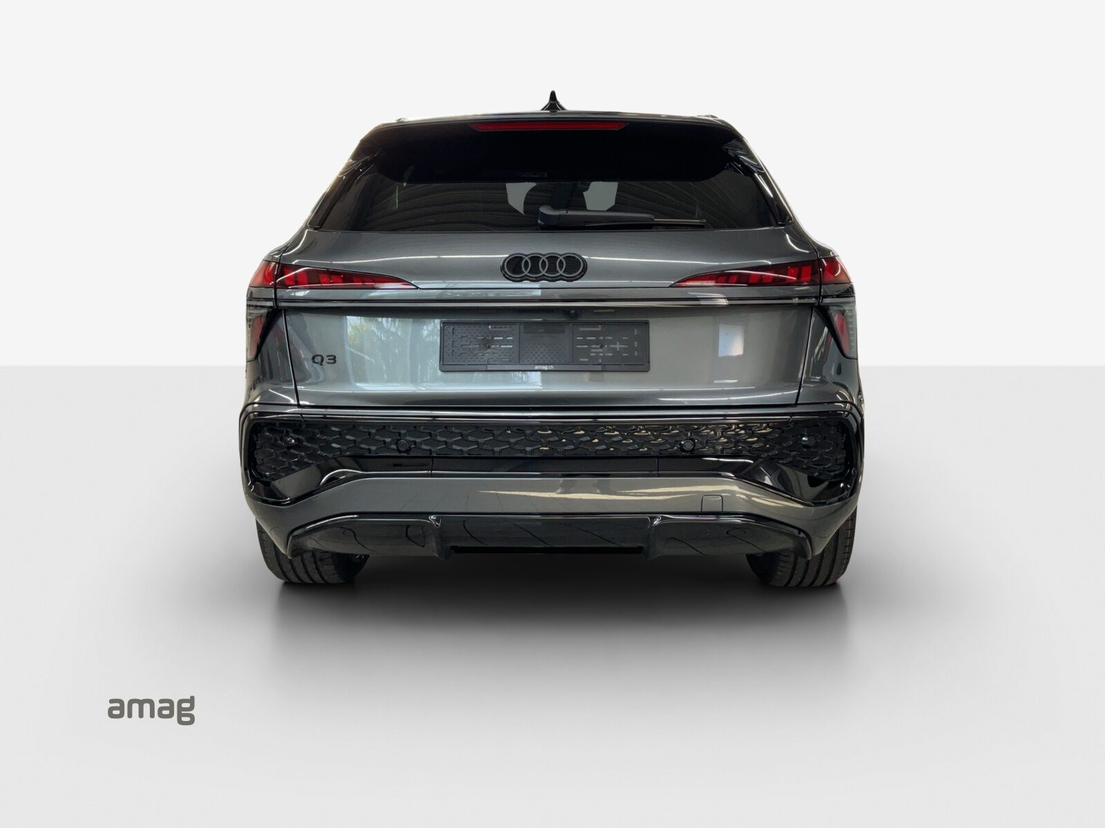 AUDI Q3 SUV e-hybrid 200 kW, Full-Hybrid Petrol/Electric, Ex-demonstrator, Automatic - 4