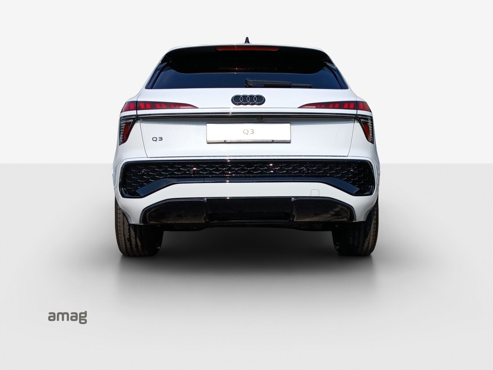 AUDI Q3 SUV TFSI 110 kW, Petrol, Ex-demonstrator, Automatic - 4