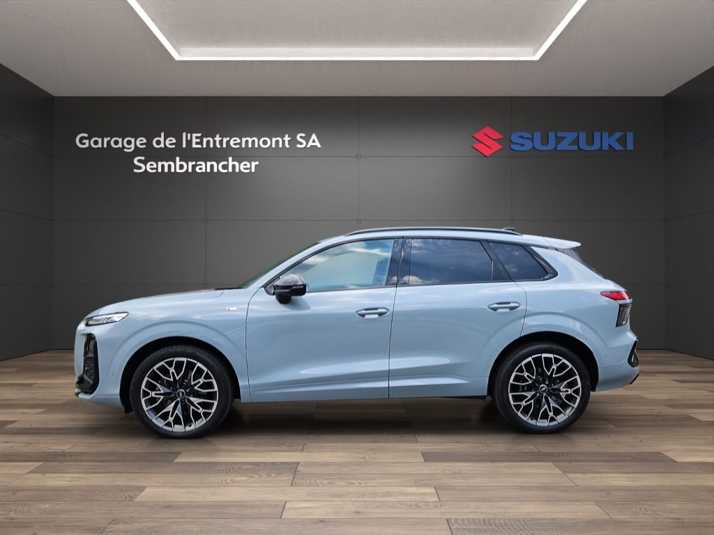 AUDI Q3 2.0 TFSI S line quattro S-Tronic, Mild-Hybrid Petrol/Electric, Ex-demonstrator, Automatic - 3