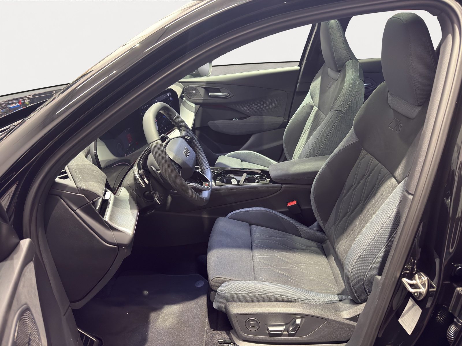 AUDI Q3 SB TFSI 195 kW, Benzina, Auto nuove, Automatico - 5