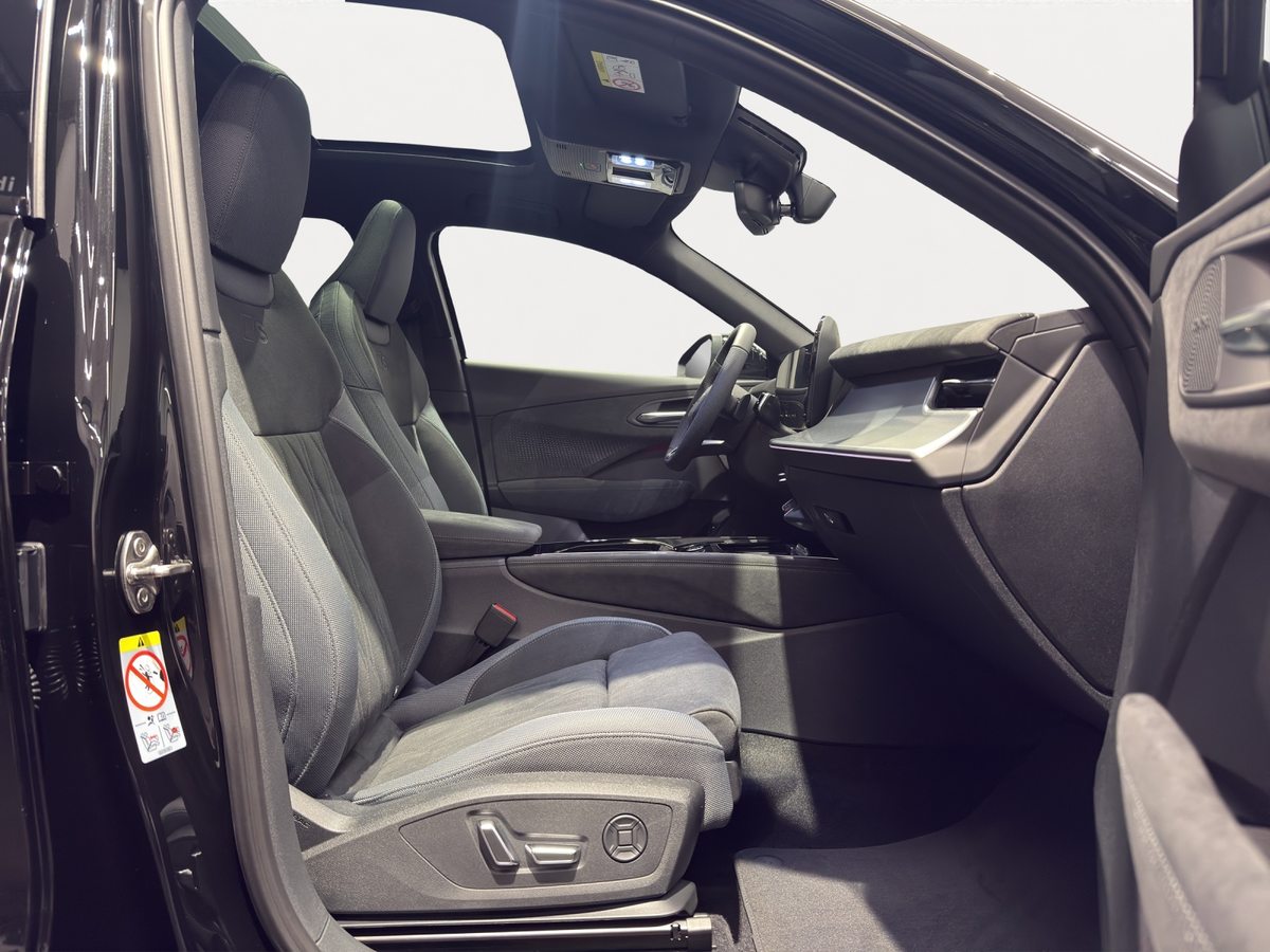 AUDI Q3 SB TFSI 195 kW, Benzina, Auto nuove, Automatico - 7