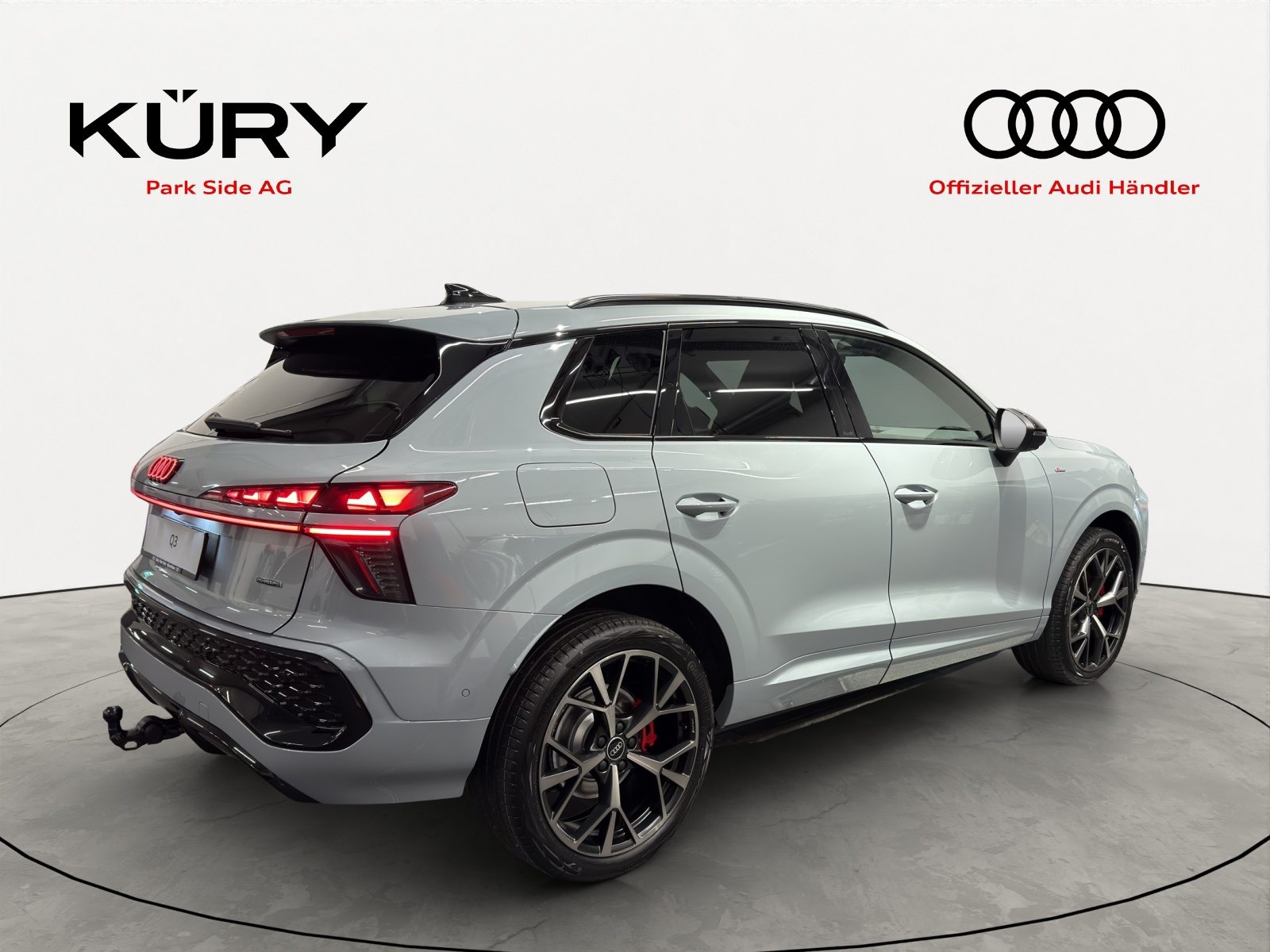 AUDI Q3 SUV TFSI 195 kW, Essence, Voiture nouvelle, Automatique - 4