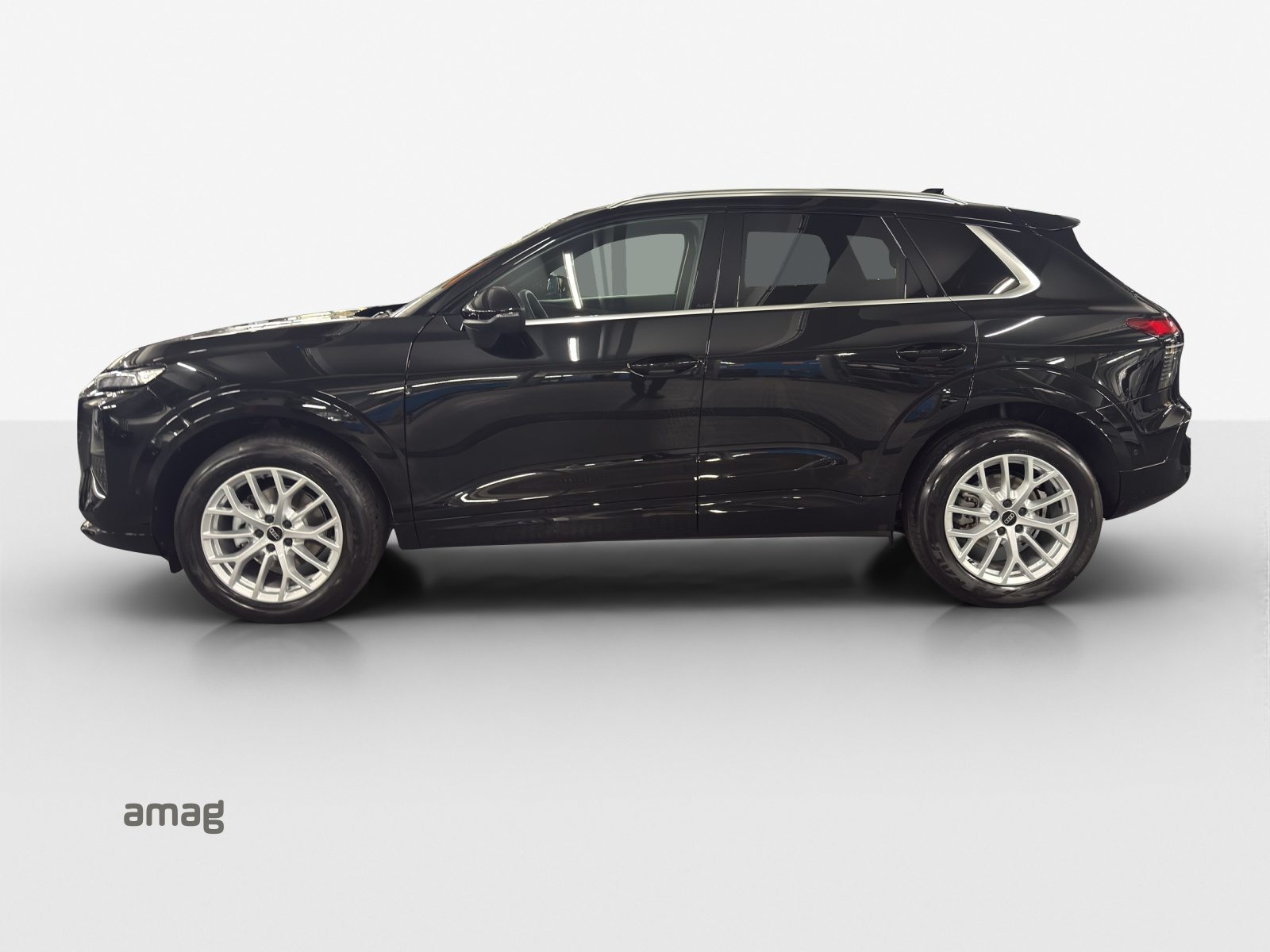 AUDI Q3 SUV TFSI 110 kW, Benzina, Auto nuove, Automatico - 2