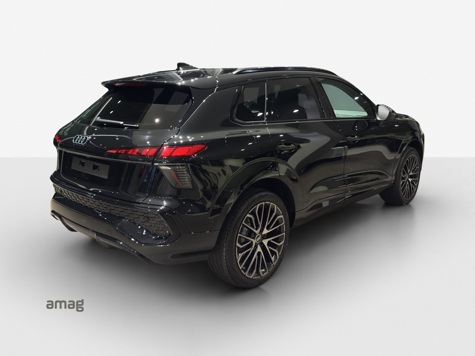 AUDI Q3 SUV TFSI 110 kW, Petrol, New car, Automatic - 5