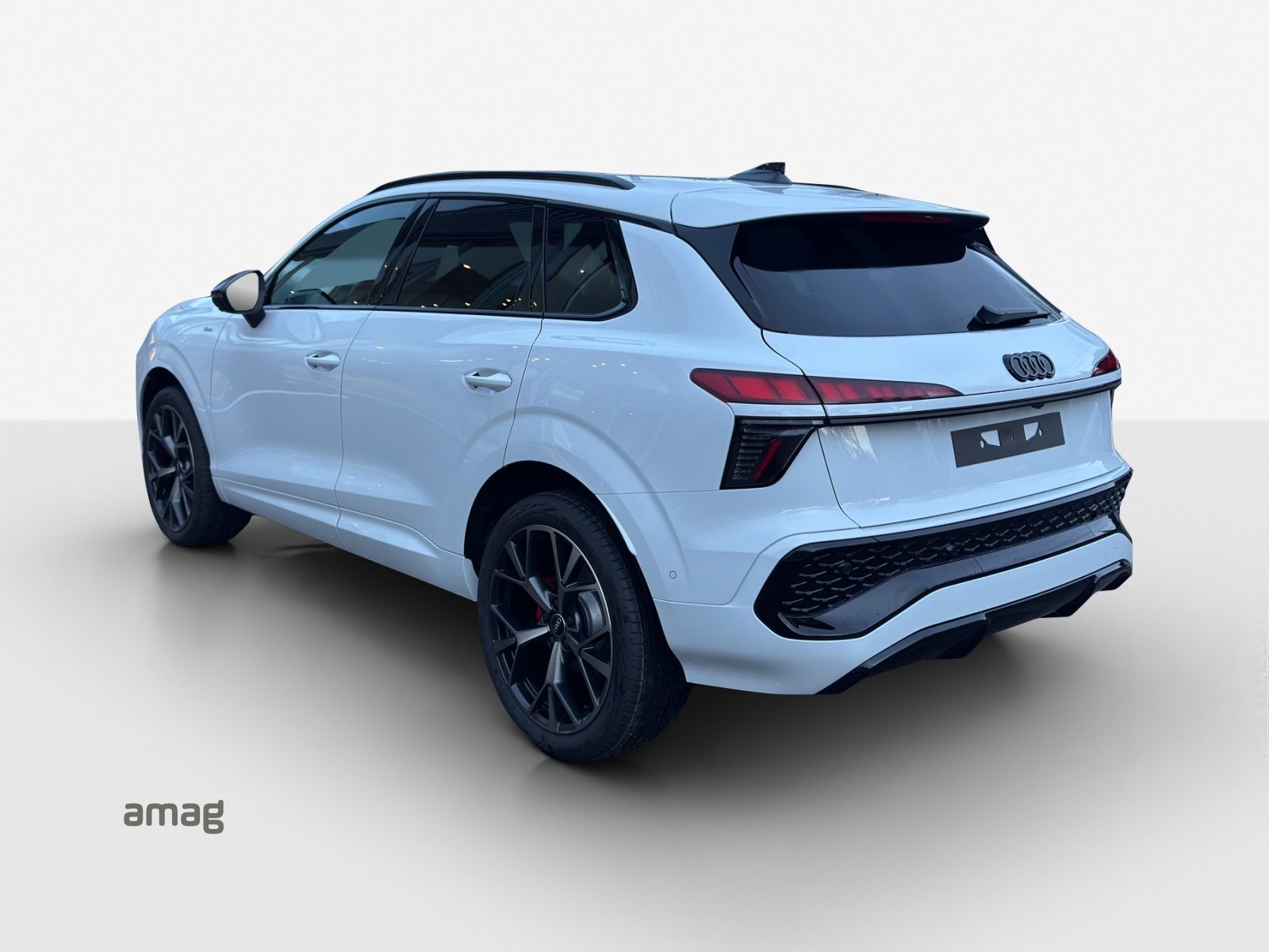 AUDI Q3 SUV TFSI 110 kW, Essence, Voiture nouvelle, Automatique - 3