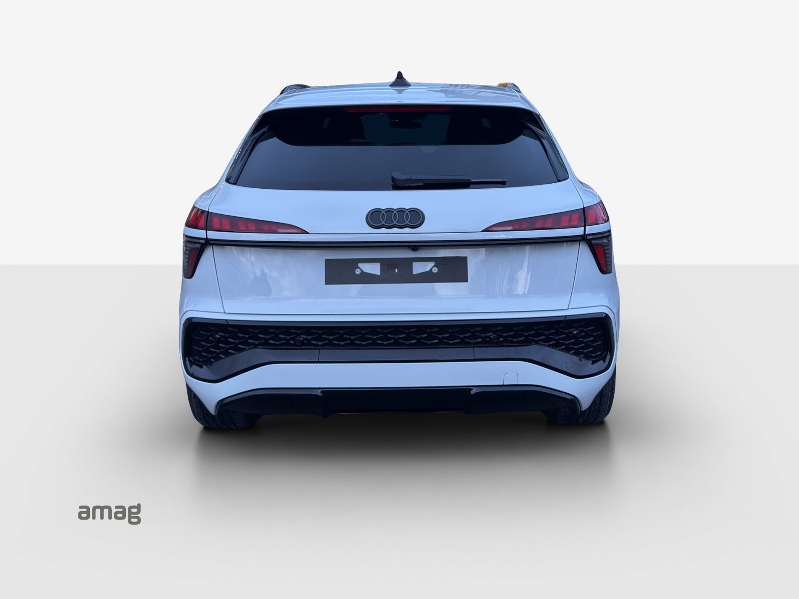 AUDI Q3 SUV TFSI 110 kW, Essence, Voiture nouvelle, Automatique - 4