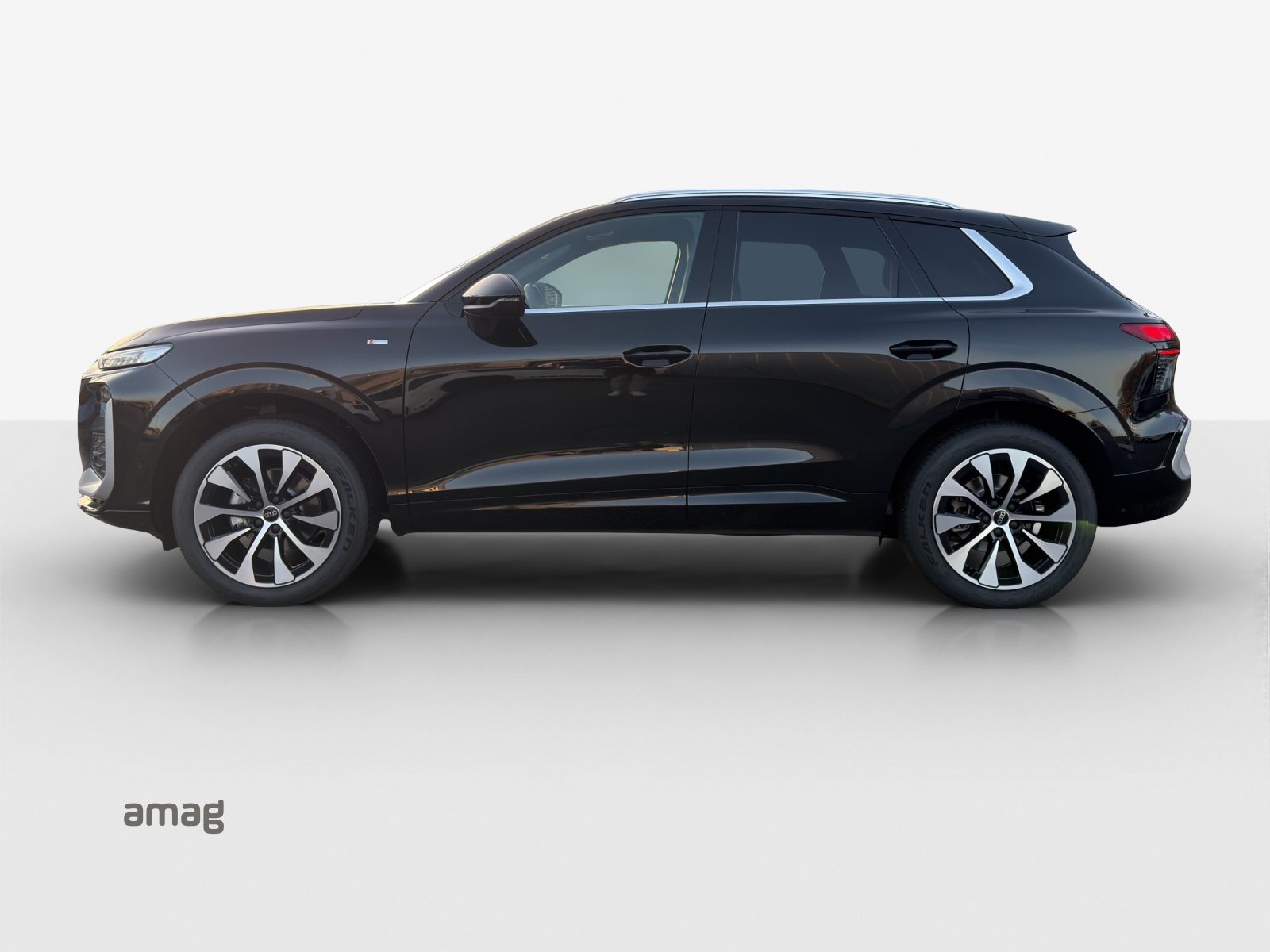 AUDI Q3 SUV TFSI 110 kW, Essence, Voiture nouvelle, Automatique - 2