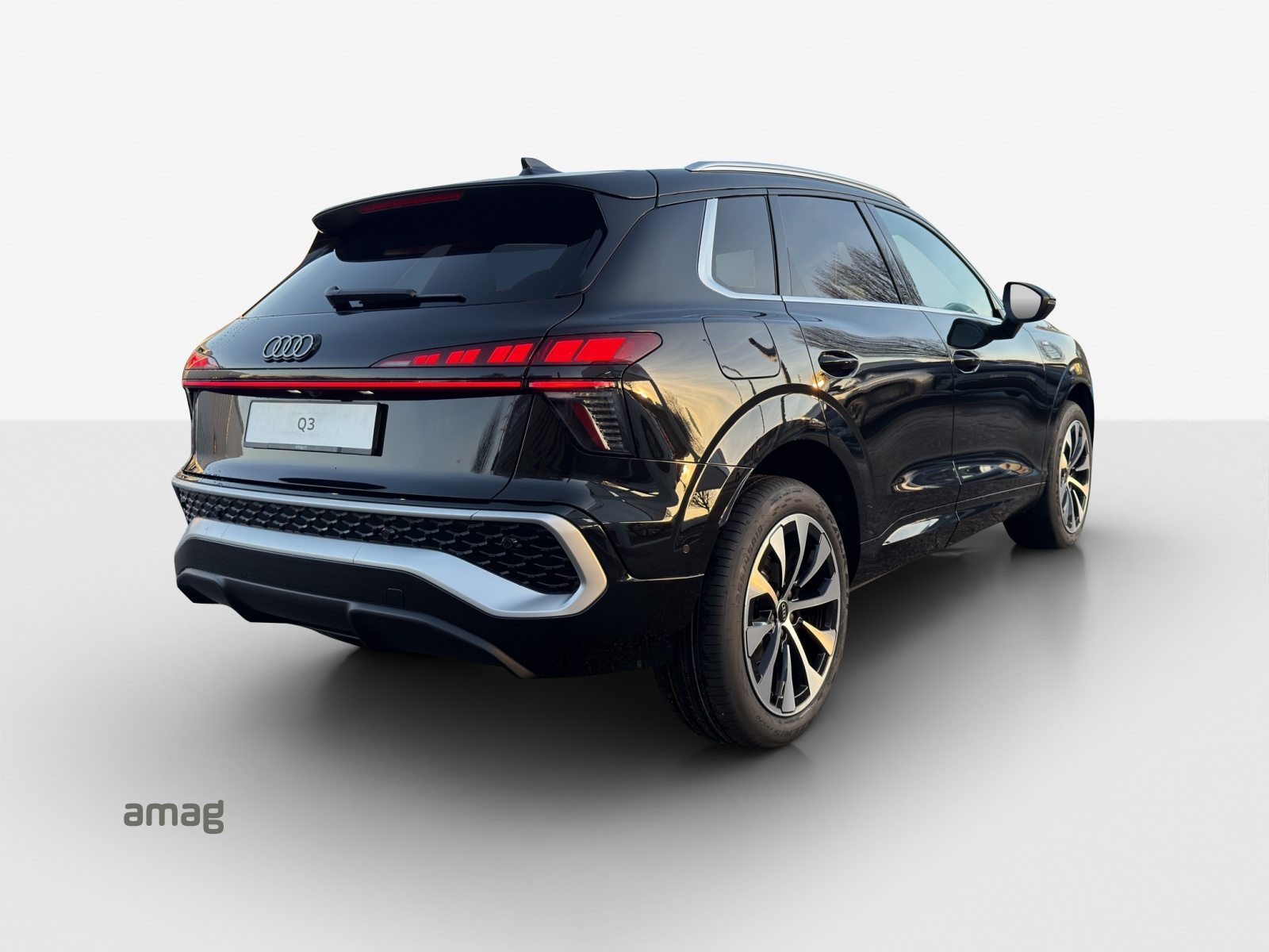 AUDI Q3 SUV TFSI 110 kW, Essence, Voiture nouvelle, Automatique - 5