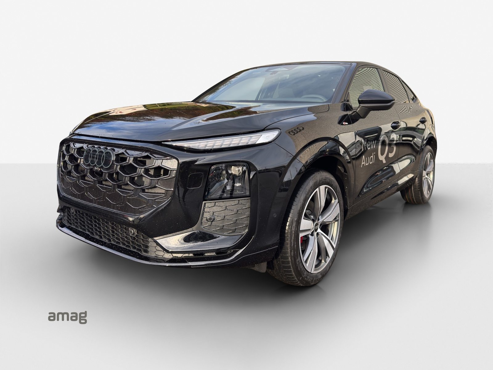 AUDI Q3 SB TFSI 110 kW, Benzin, Neuwagen, Automat