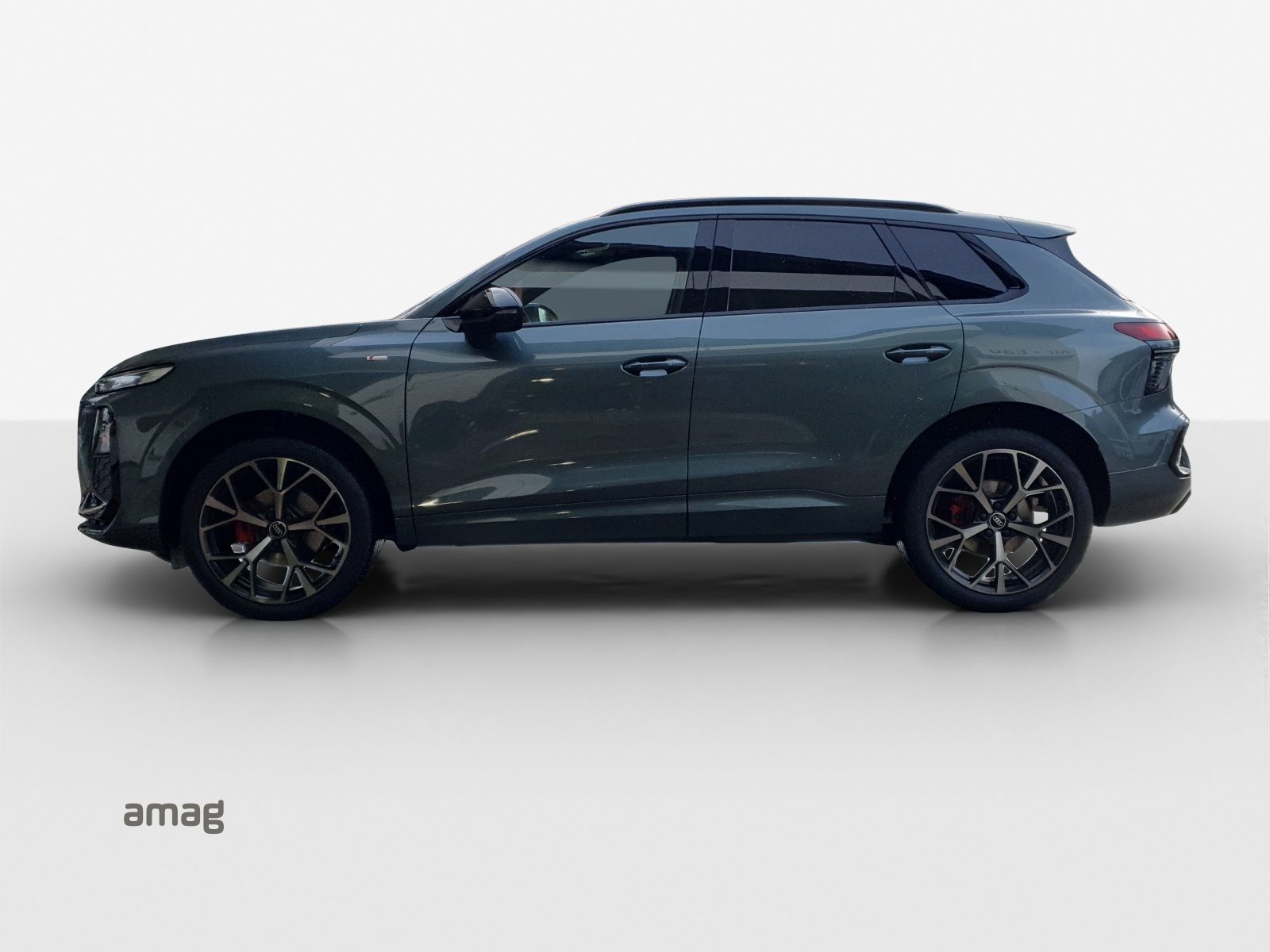 AUDI Q3 SUV TFSI 110 kW, Benzin, Neuwagen, Automat - 2