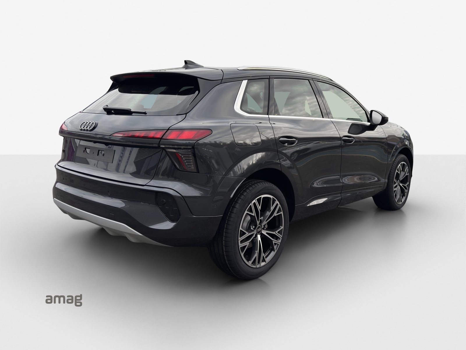 AUDI Q3 SUV TFSI 110 kW, Petrol, New car, Automatic - 5