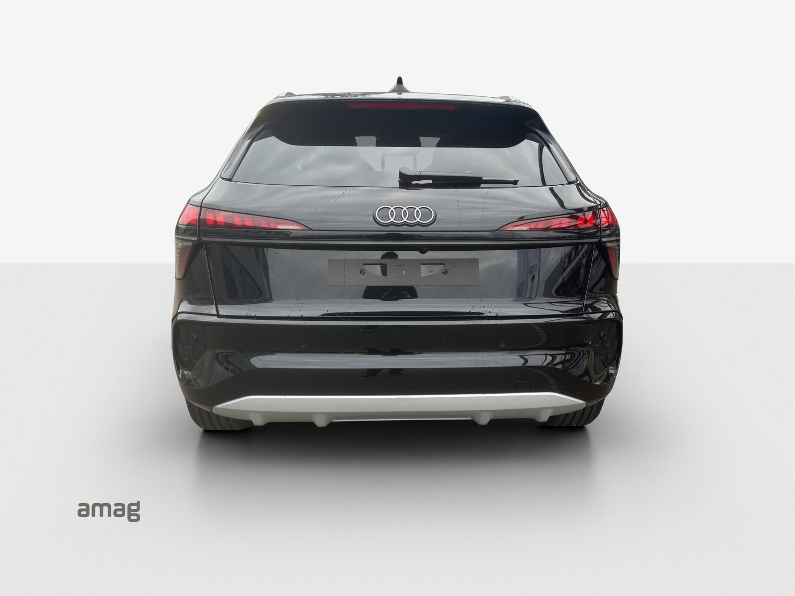 AUDI Q3 SUV TFSI 110 kW, Petrol, New car, Automatic - 4