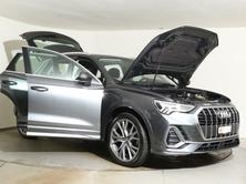 AUDI Q3 35 TFSI S line S-tronic, Mild-Hybrid Petrol/Electric, Second hand / Used, Automatic - 6