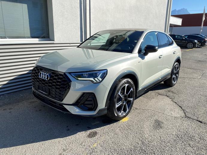 AUDI Q3 Sportback 35 TFSI S line Attraction, Mild-Hybrid Petrol/Electric, Second hand / Used, Automatic