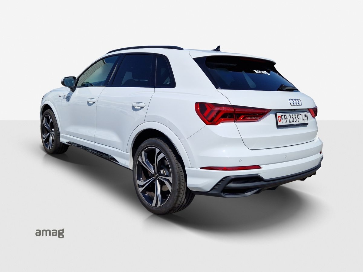 AUDI Q3 35 TFSI S tronic, Petrol, Second hand / Used, Automatic - 3