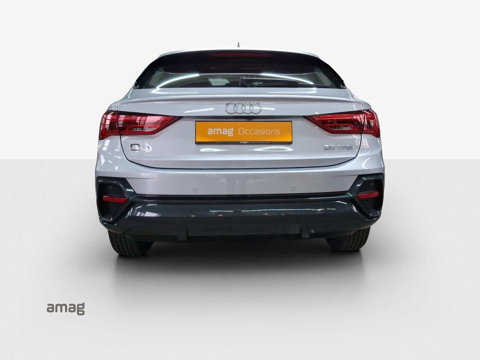 AUDI Q3 Sportback 35 TFSI Attraction, Petrol, Second hand / Used, Automatic - 4
