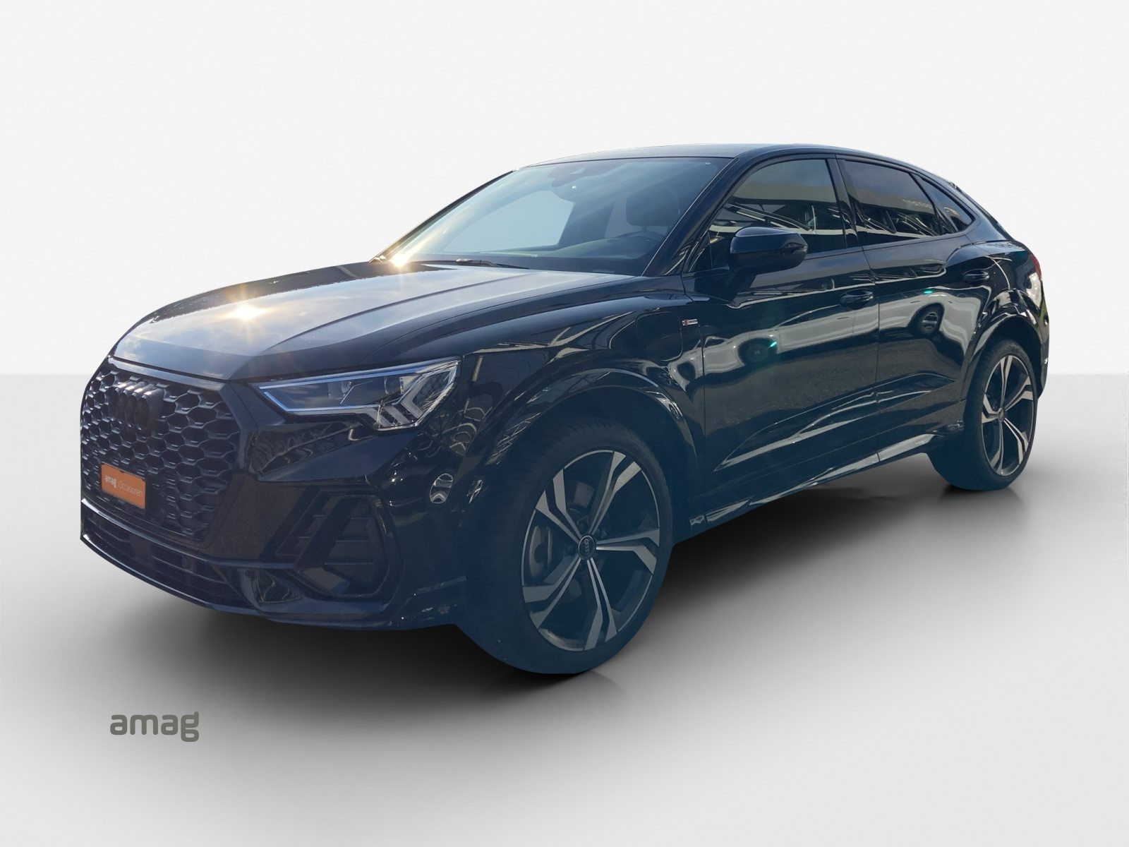 AUDI Q3 Sportback 45 TFSI e S line Attraction, Voll-Hybrid Benzin/Elektro, Occasion / Gebraucht, Automat