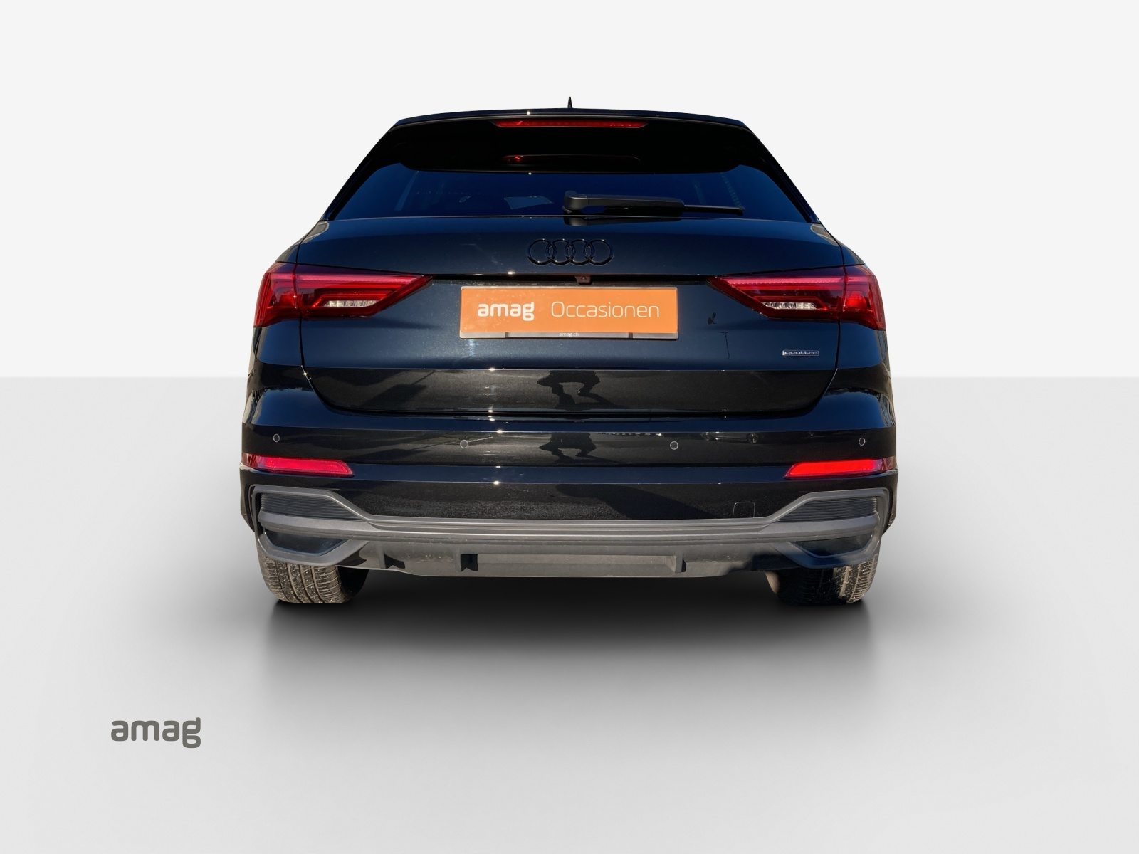 AUDI Q3 40 TFSI S line, Essence, Occasion / Utilisé, Automatique - 4