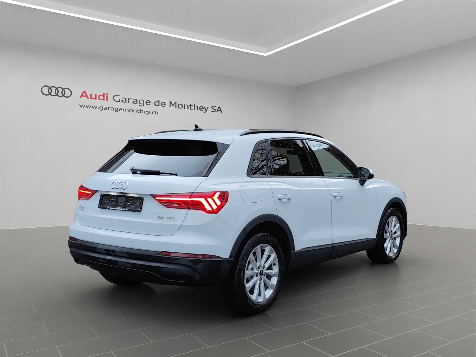 AUDI Q3 35 TFSI Attraction S-tronic, Benzin, Occasion / Gebraucht, Automat - 4