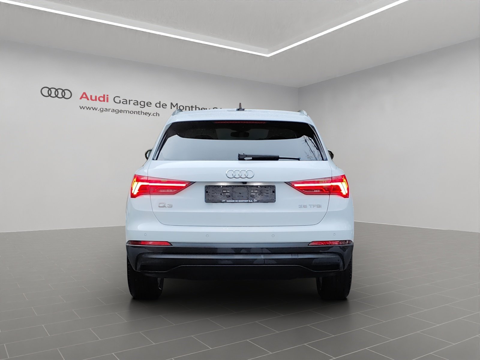 AUDI Q3 35 TFSI Attraction S-tronic, Benzin, Occasion / Gebraucht, Automat - 5